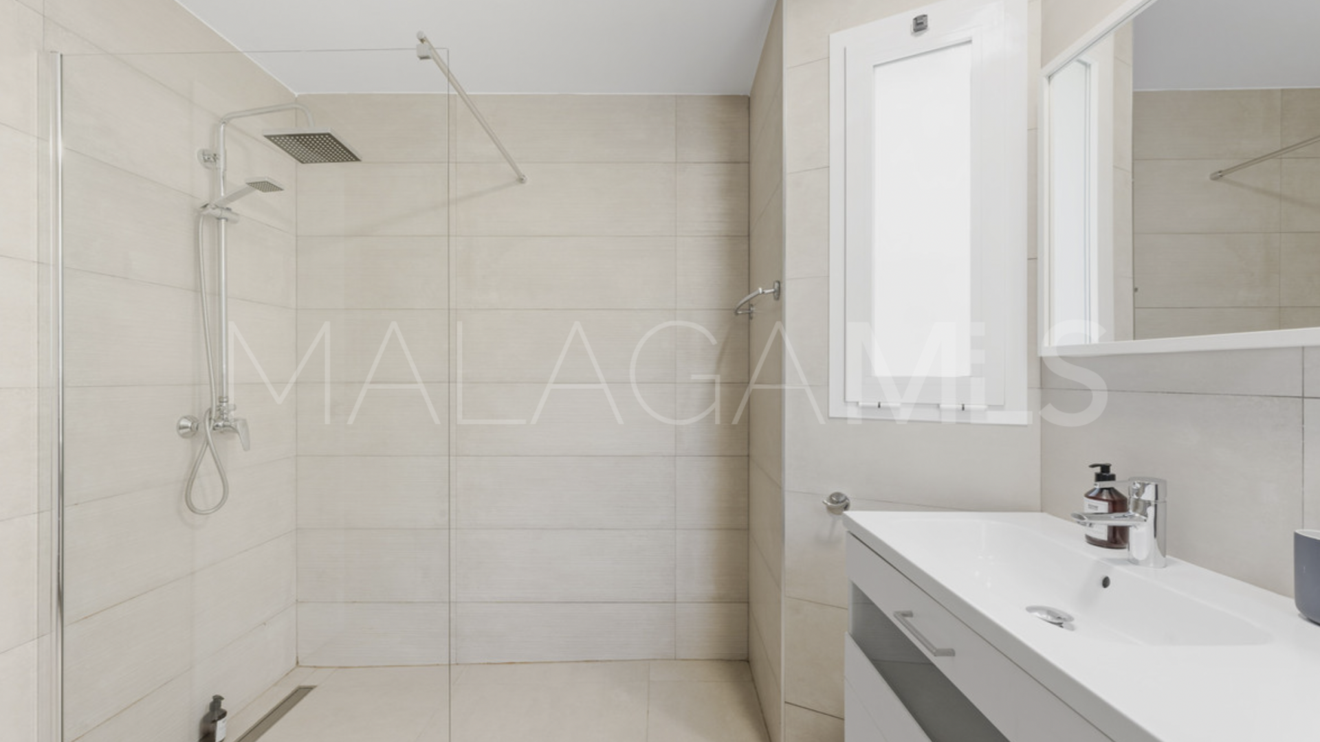 Maison for sale in Nueva Andalucia
