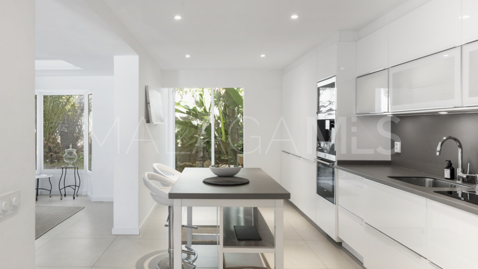 Maison for sale in Nueva Andalucia