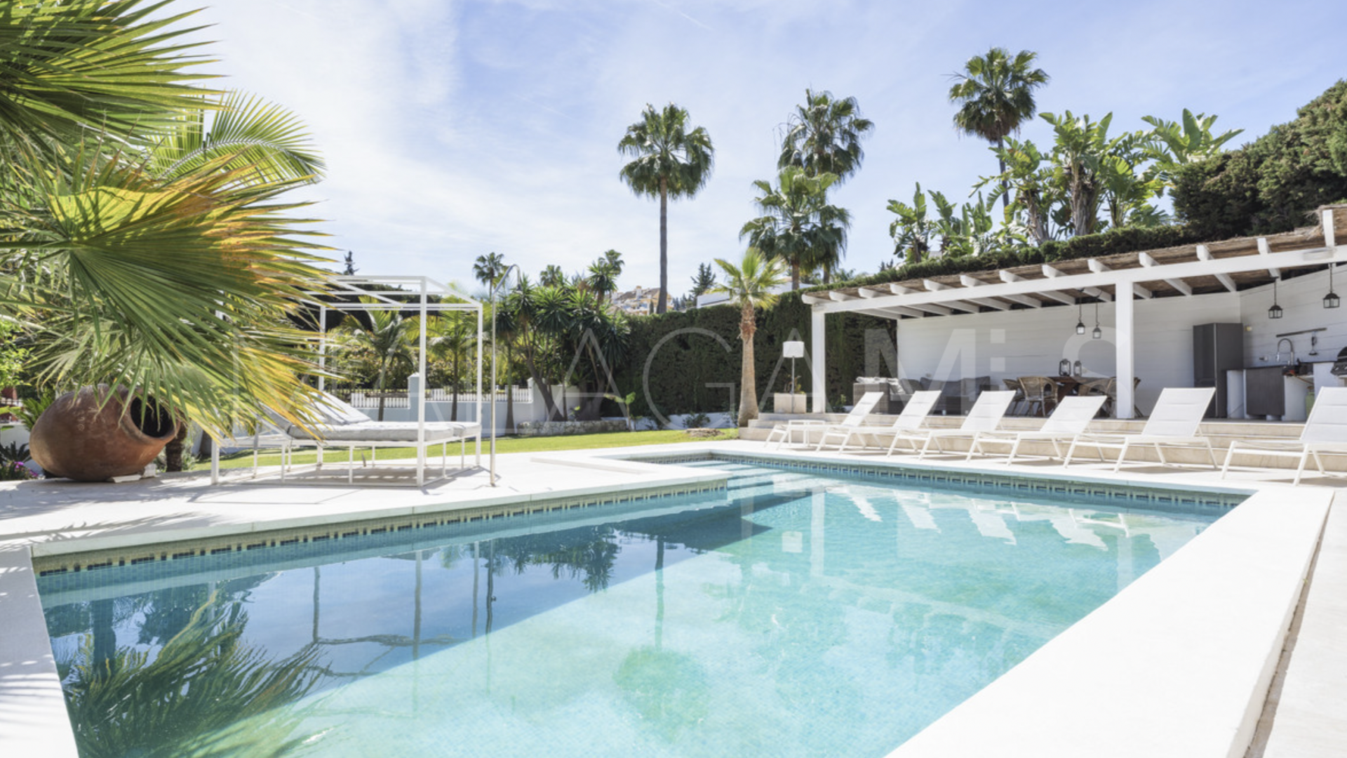 Maison for sale in Nueva Andalucia