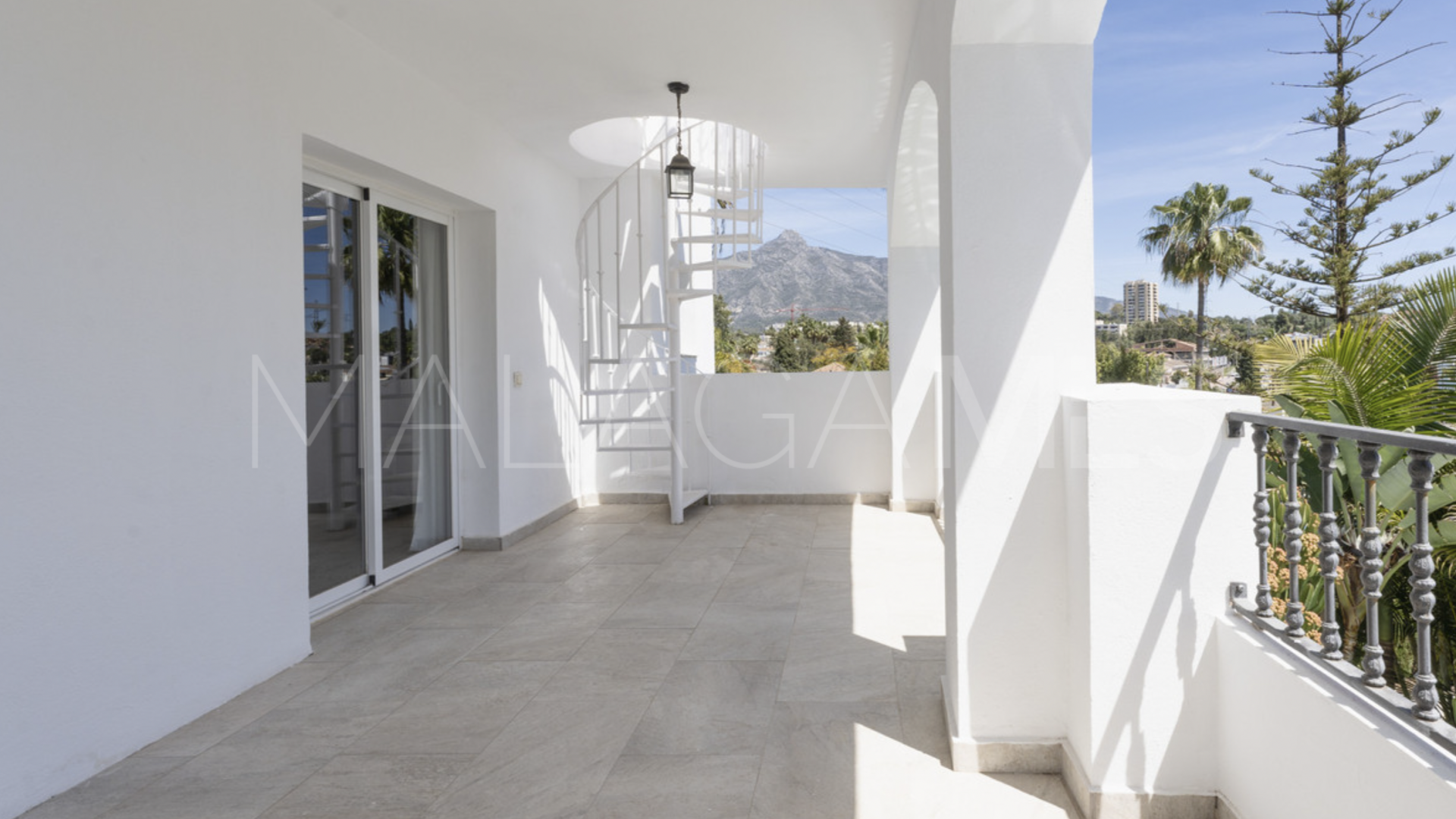 Maison for sale in Nueva Andalucia