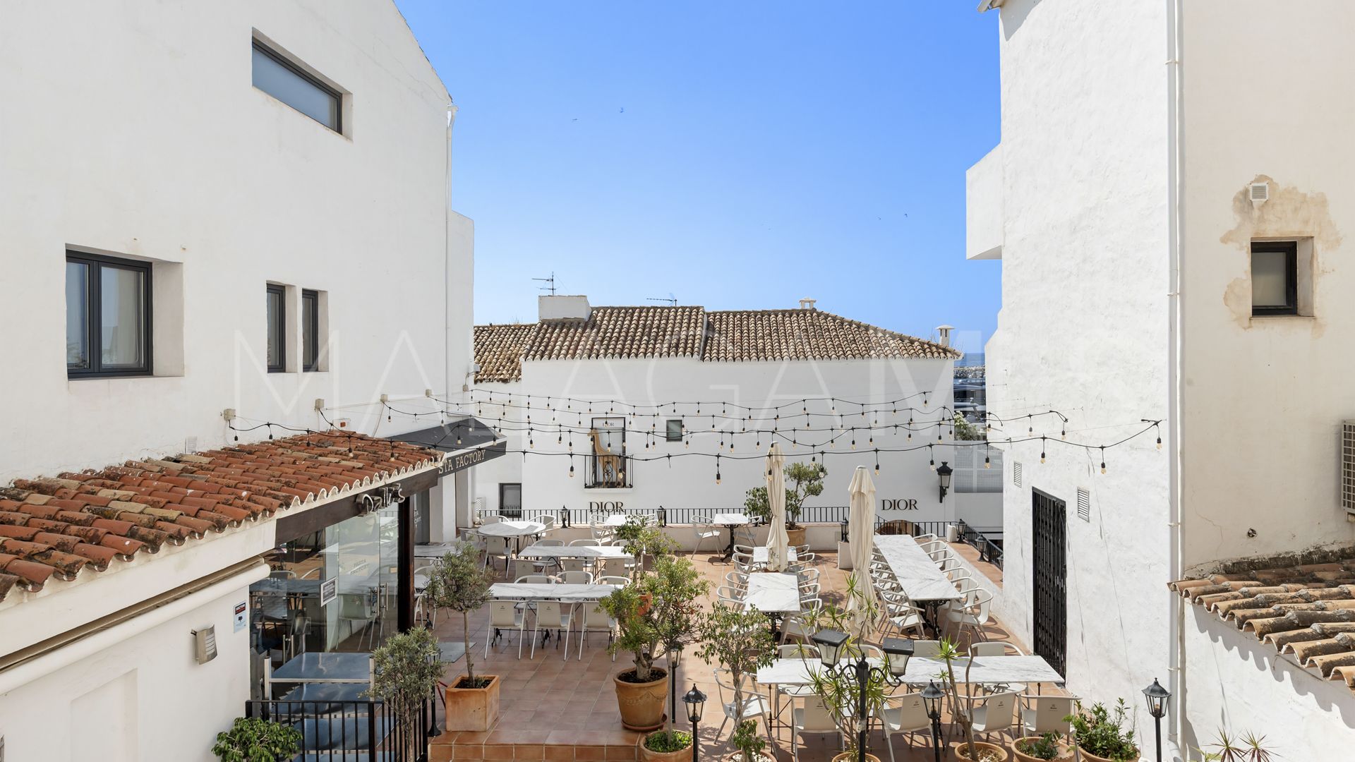 Wohnung for sale in Marbella - Puerto Banus