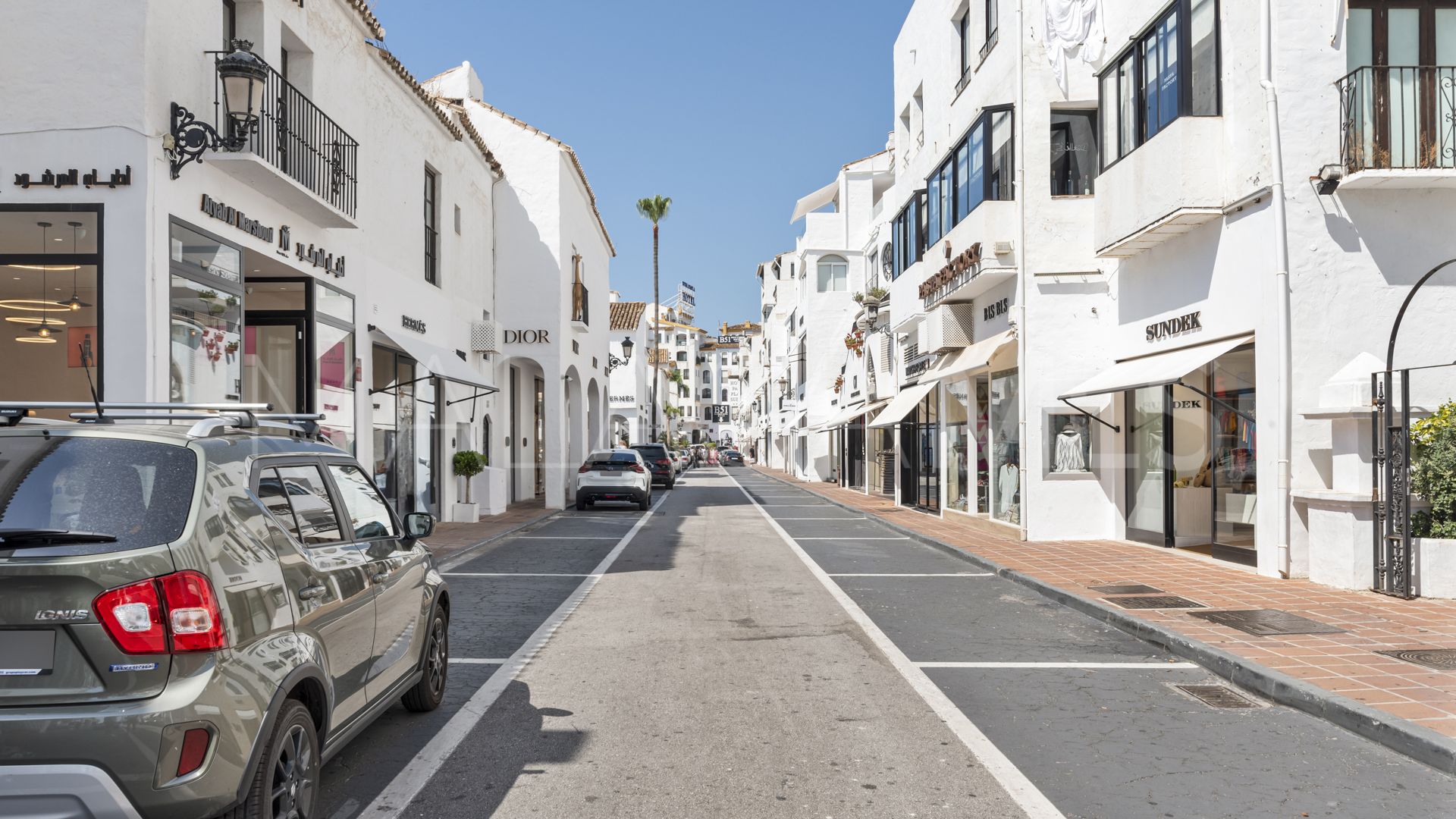 Wohnung for sale in Marbella - Puerto Banus