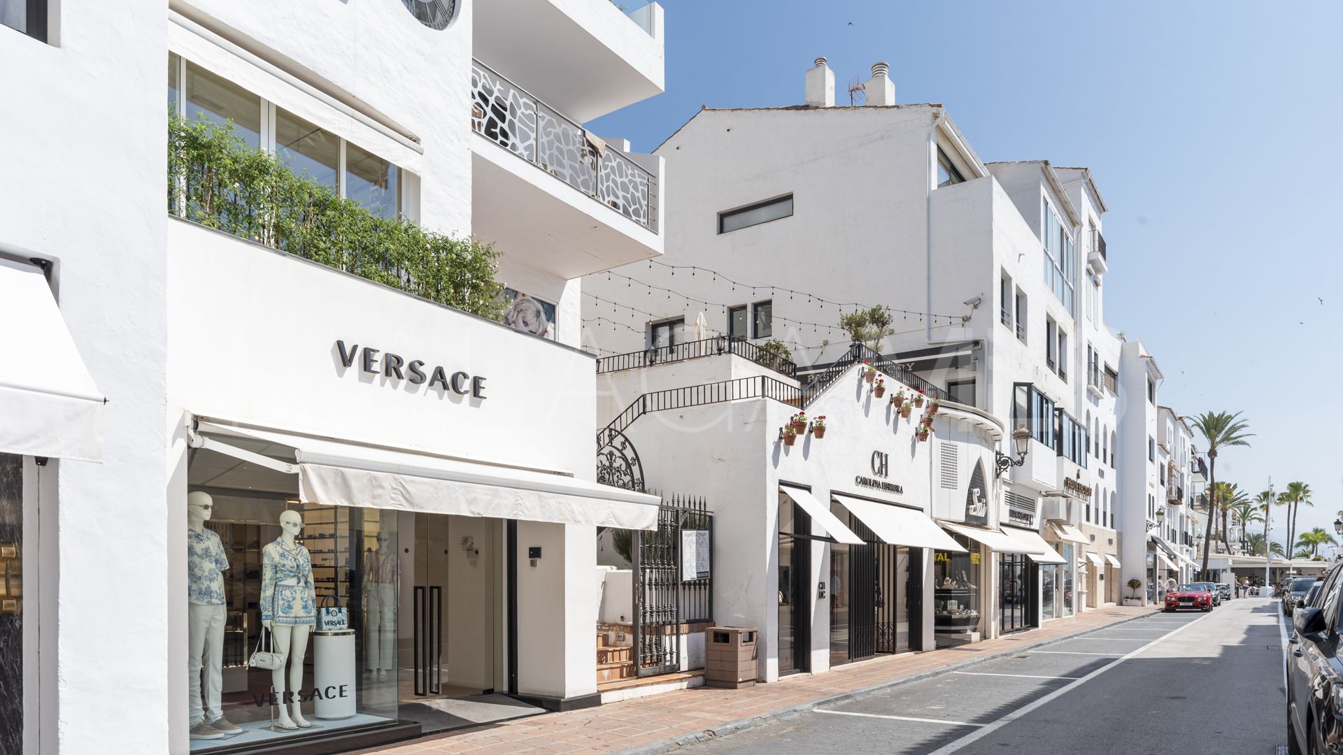 Wohnung for sale in Marbella - Puerto Banus