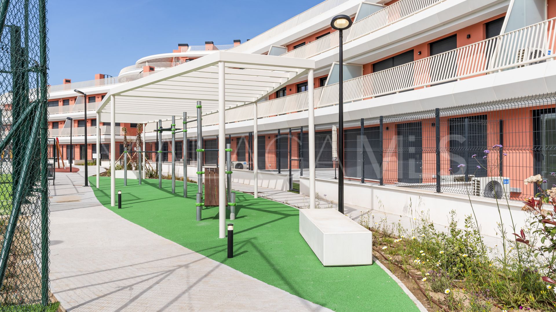 For sale ground floor apartment in Mijas