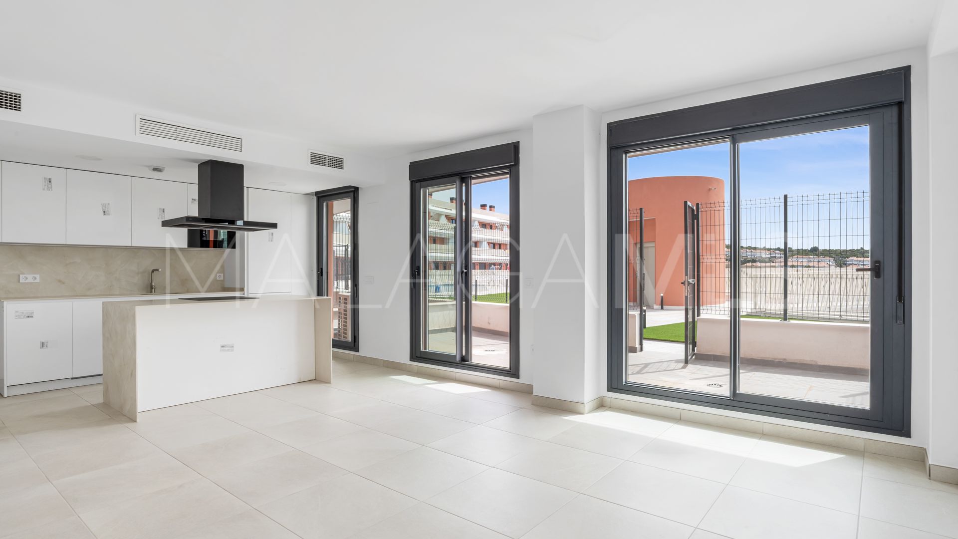 For sale ground floor apartment in Mijas