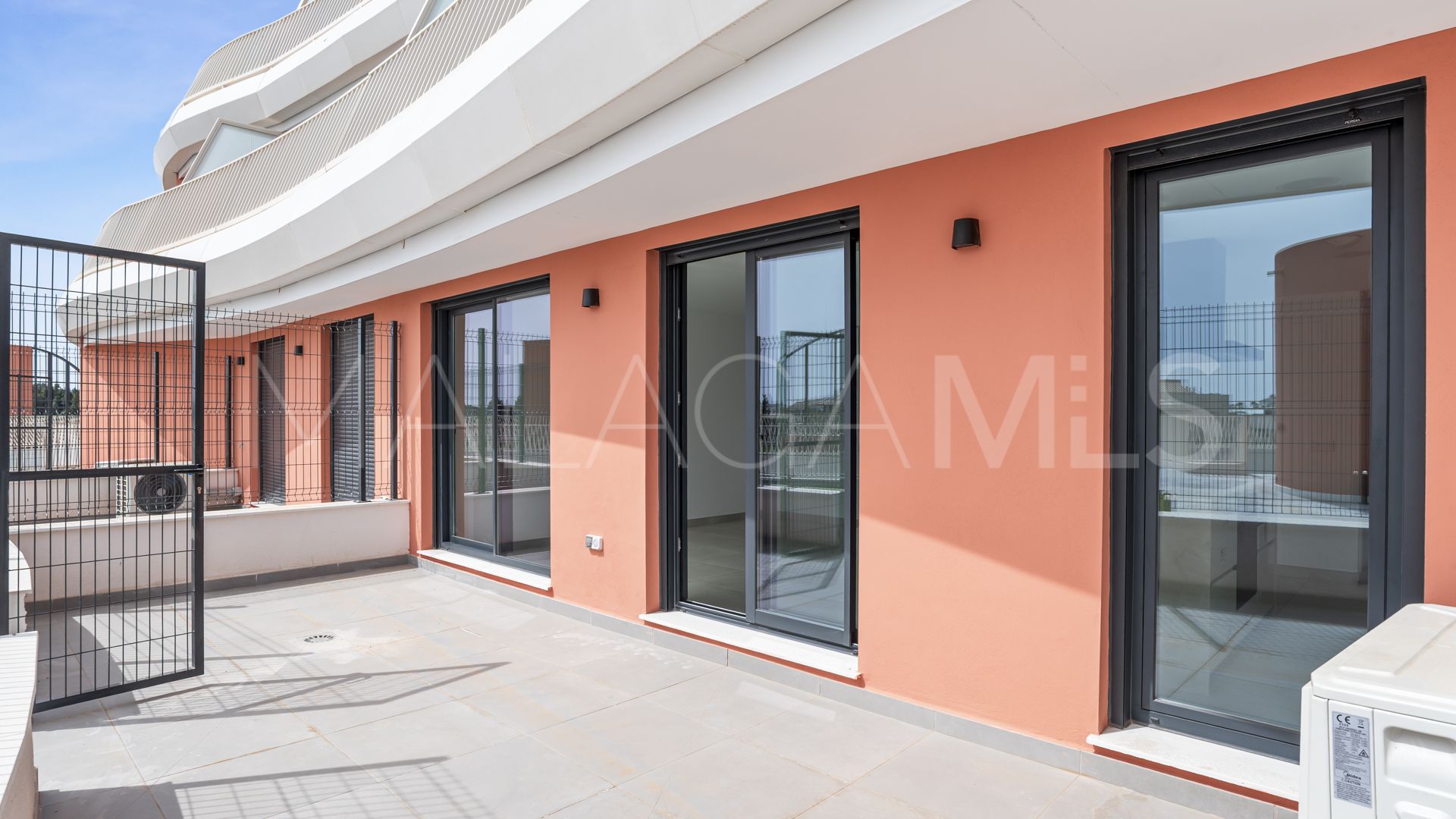 For sale ground floor apartment in Mijas