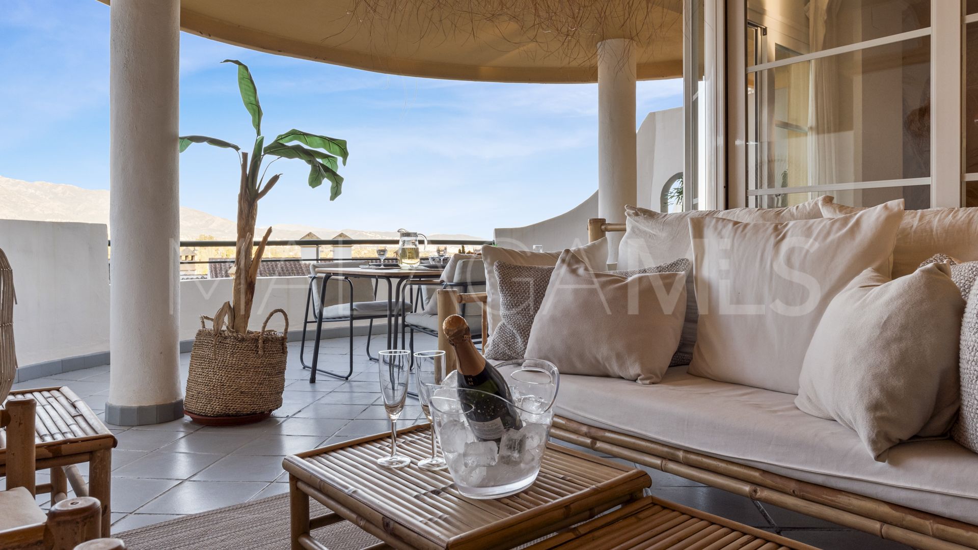 Lägenhet for sale in Nueva Andalucia