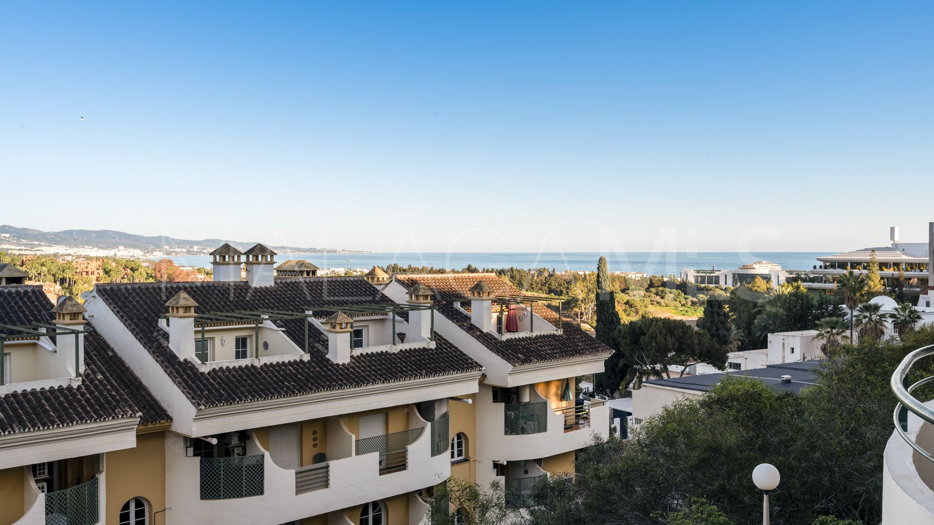 Lägenhet for sale in Nueva Andalucia