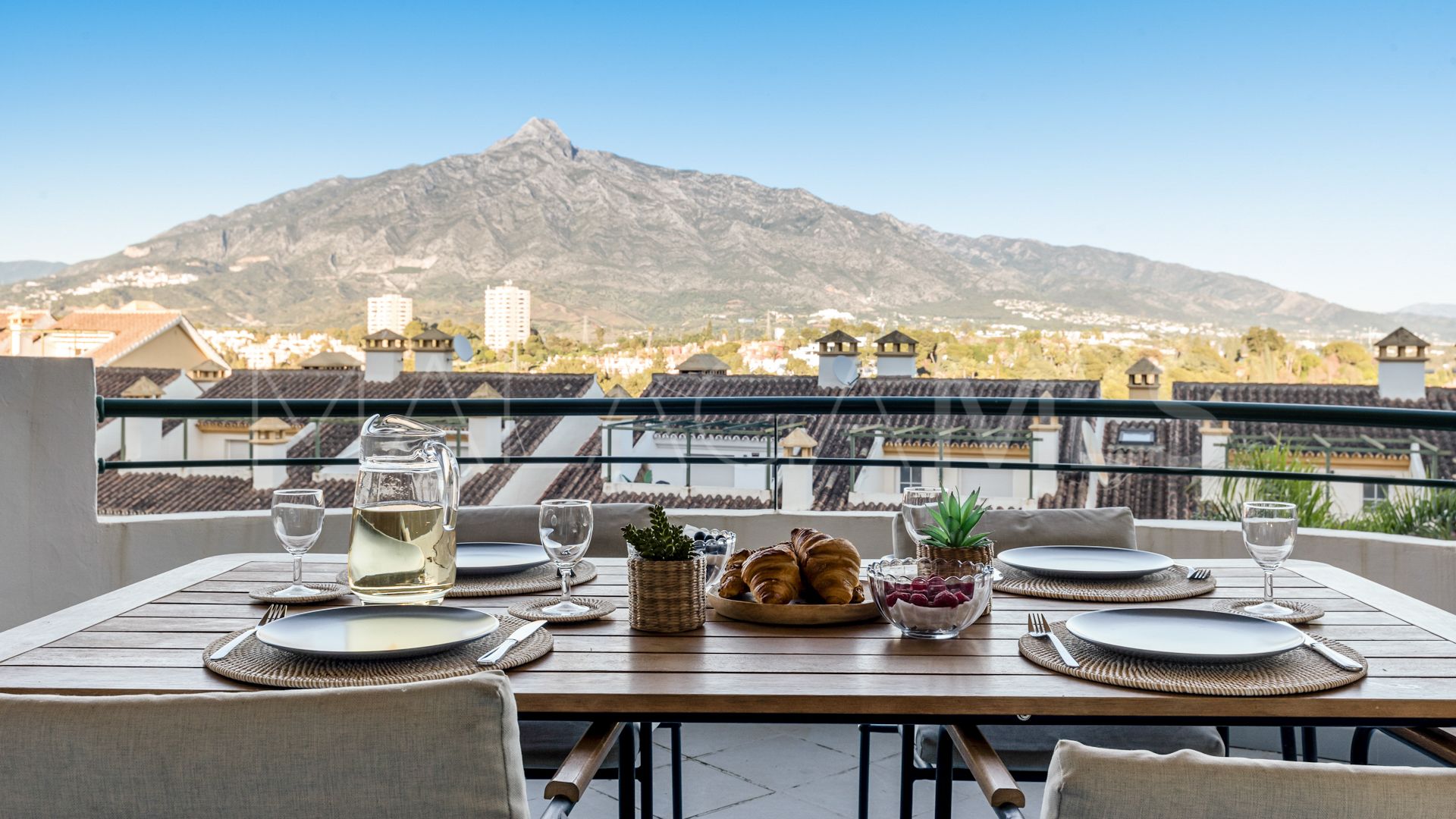 Lägenhet for sale in Nueva Andalucia