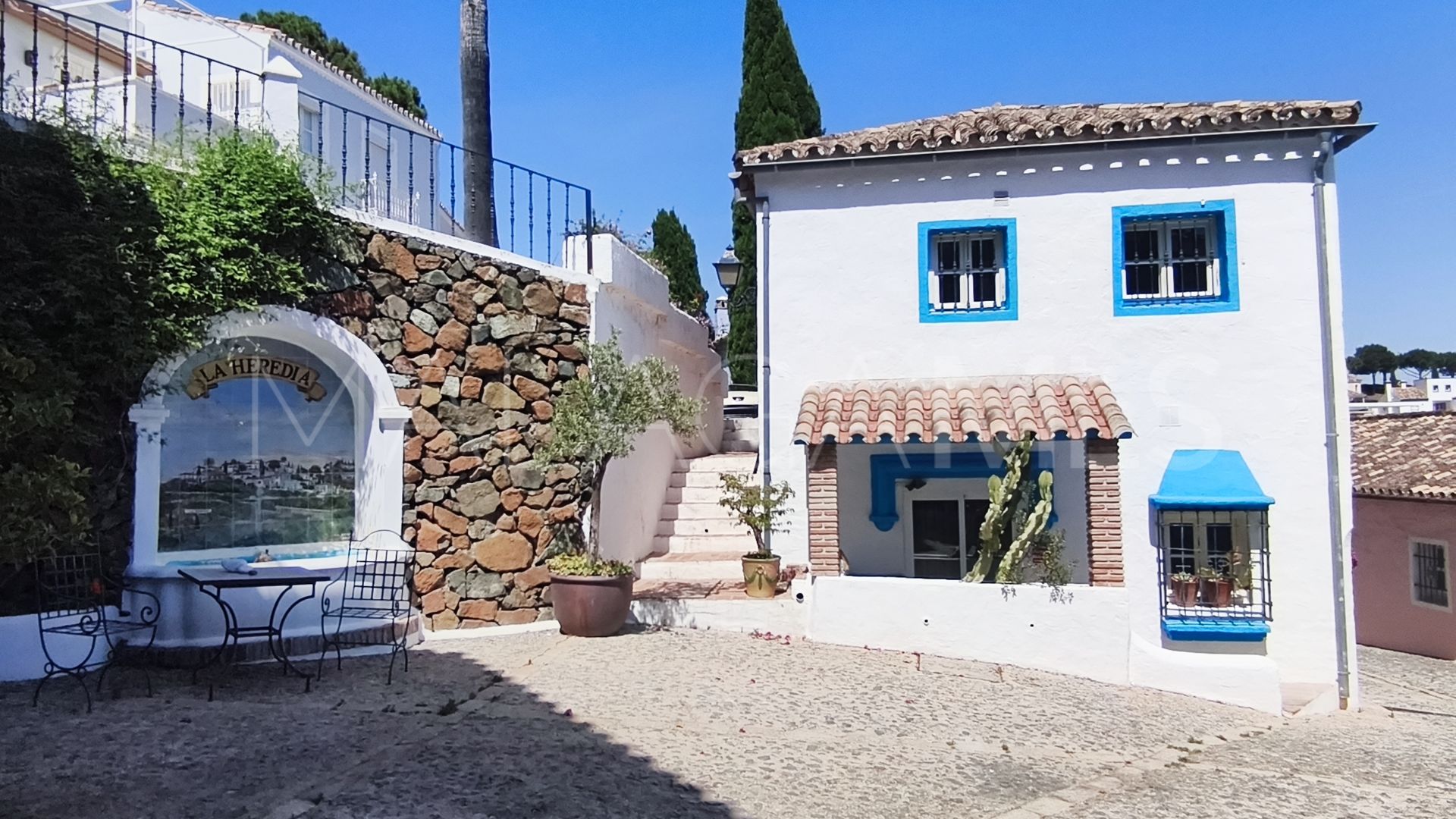 Hus i byn for sale in El Madroñal