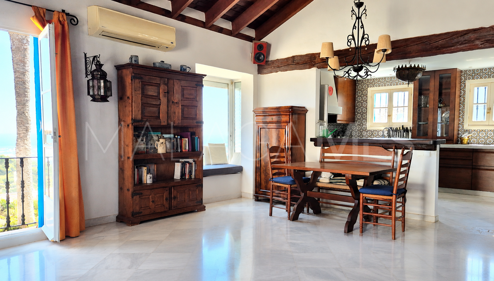 Hus i byn for sale in El Madroñal