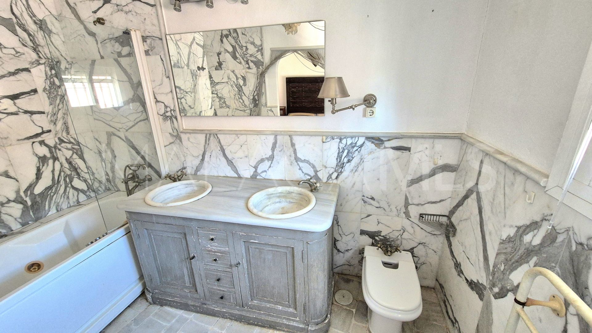 Hus i byn for sale in El Madroñal