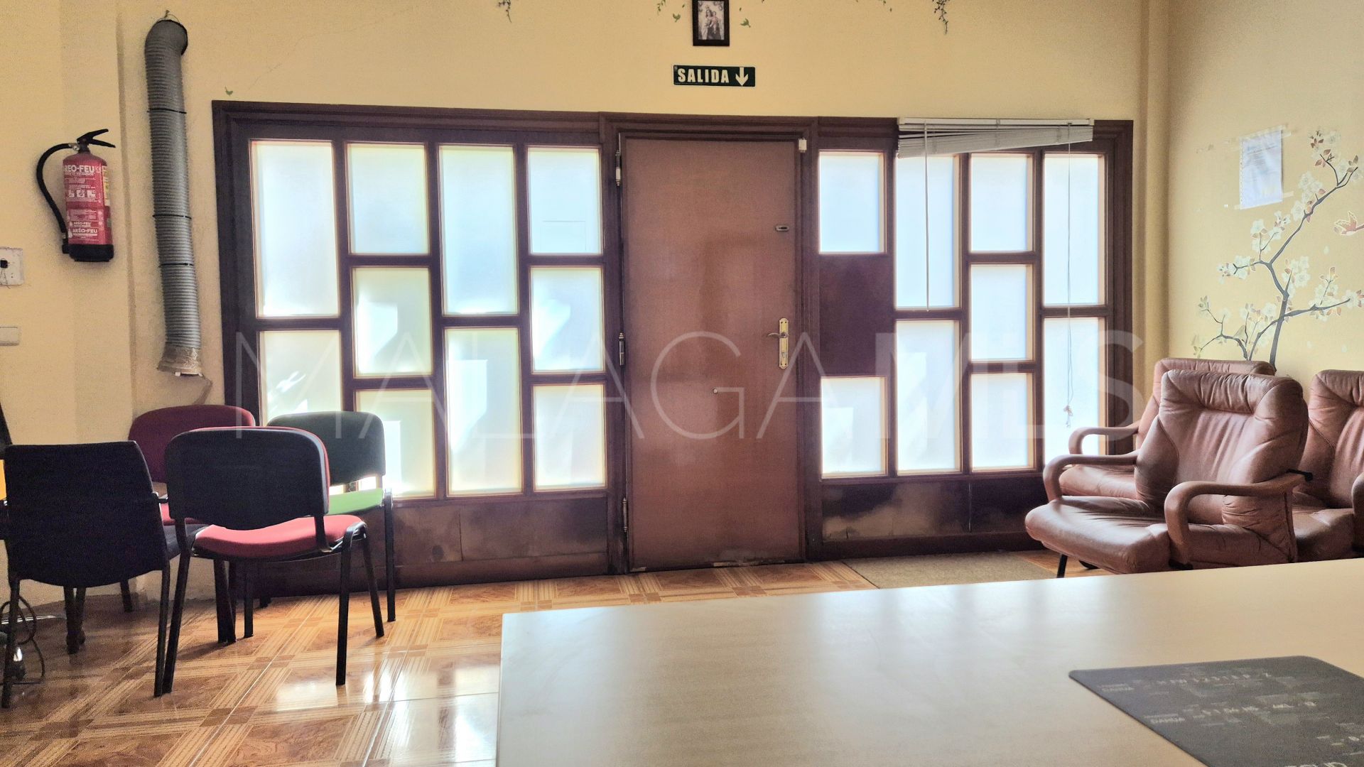For sale commercial premises in Elviria