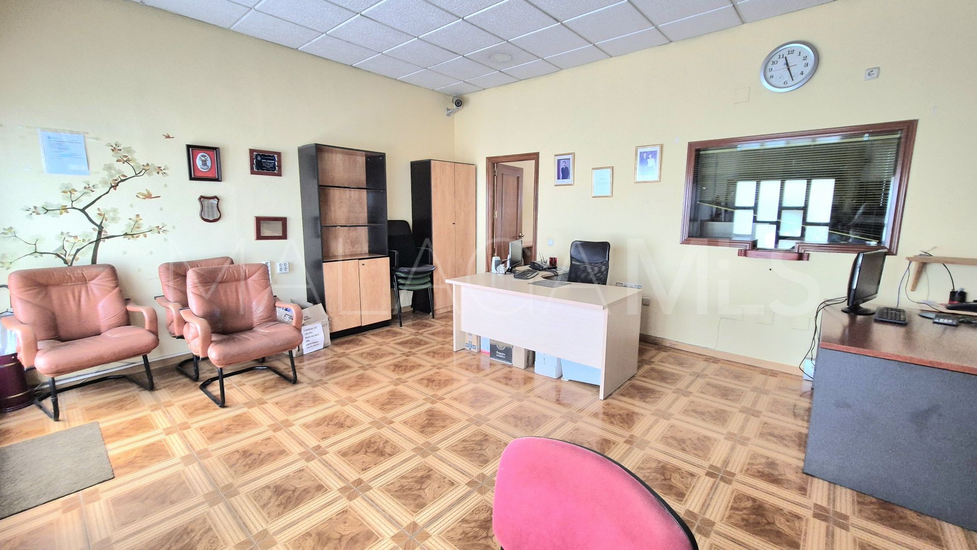 For sale commercial premises in Elviria