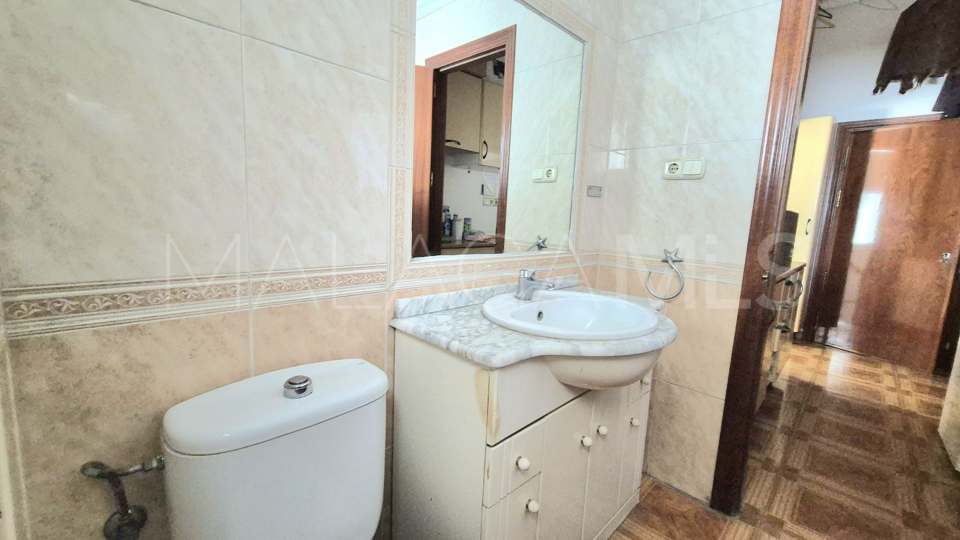 For sale commercial premises in Elviria