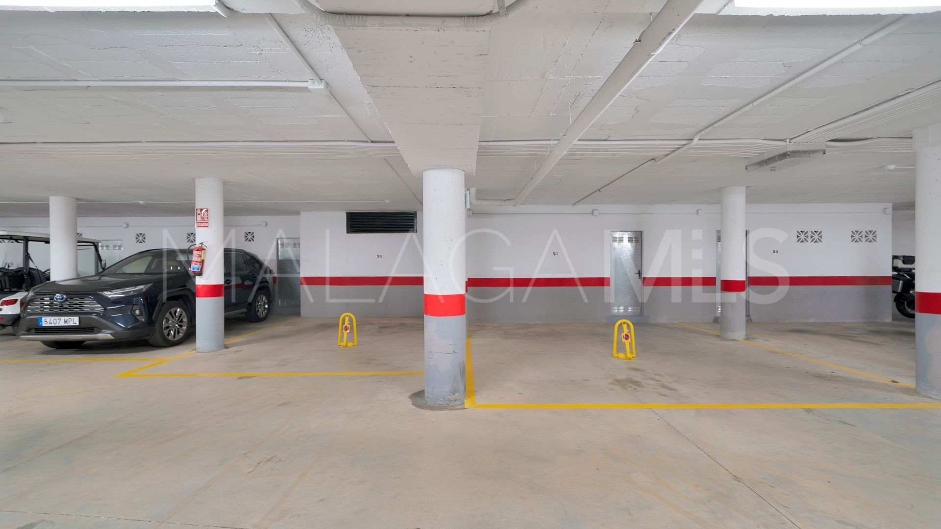 Guadalmina Baja 5 bedrooms triplex for sale