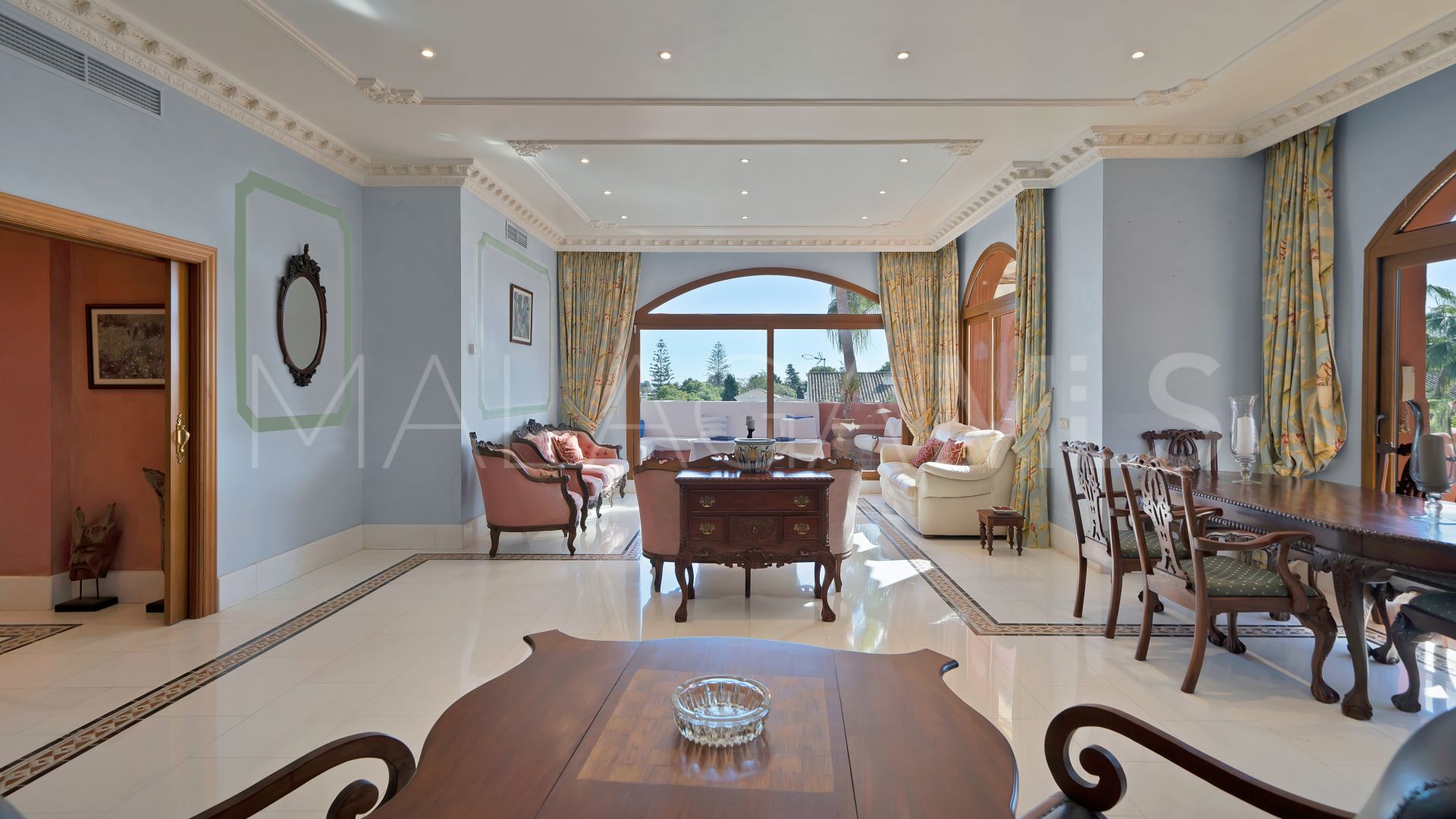 Guadalmina Baja 5 bedrooms triplex for sale