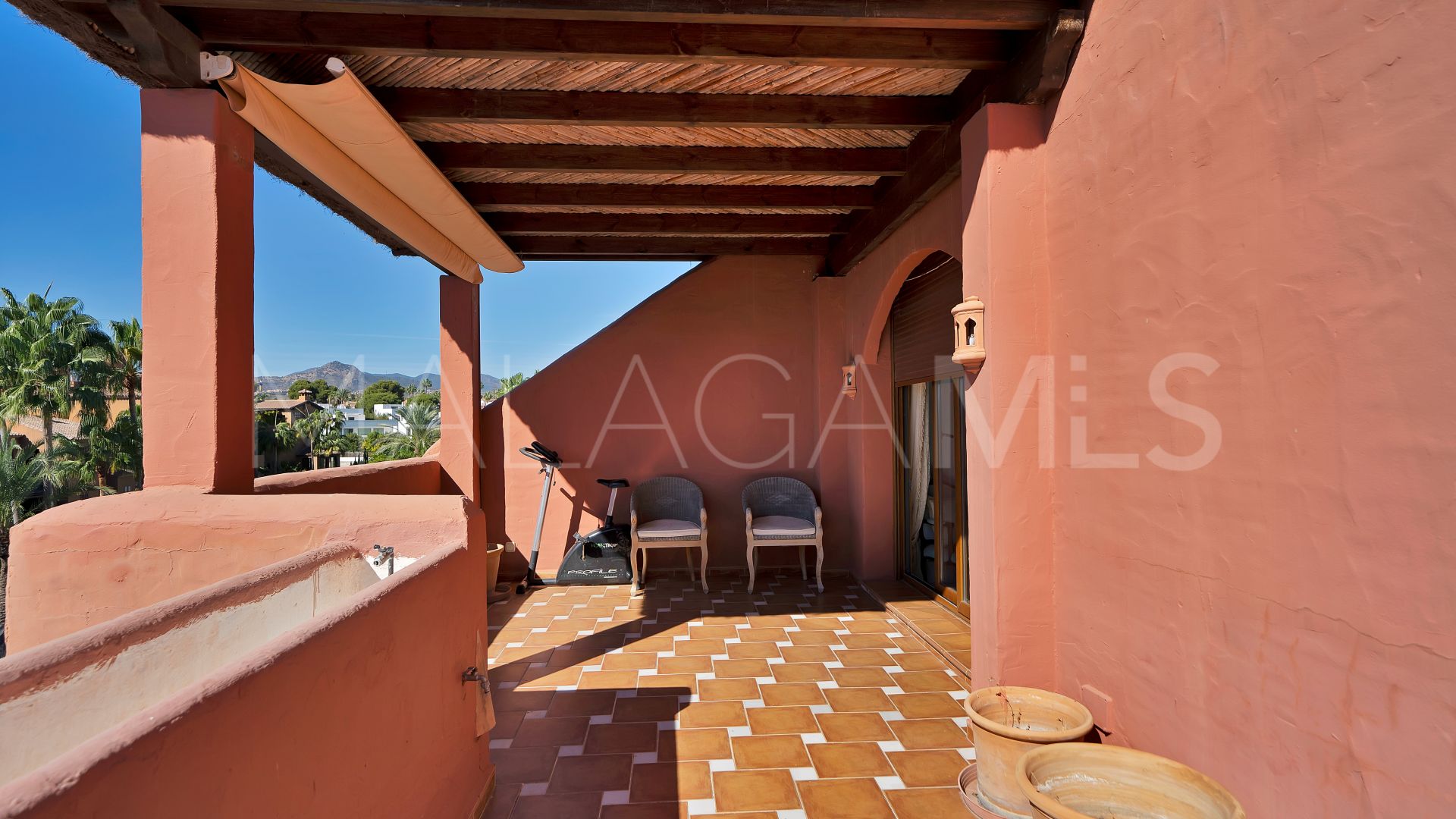 Guadalmina Baja 5 bedrooms triplex for sale