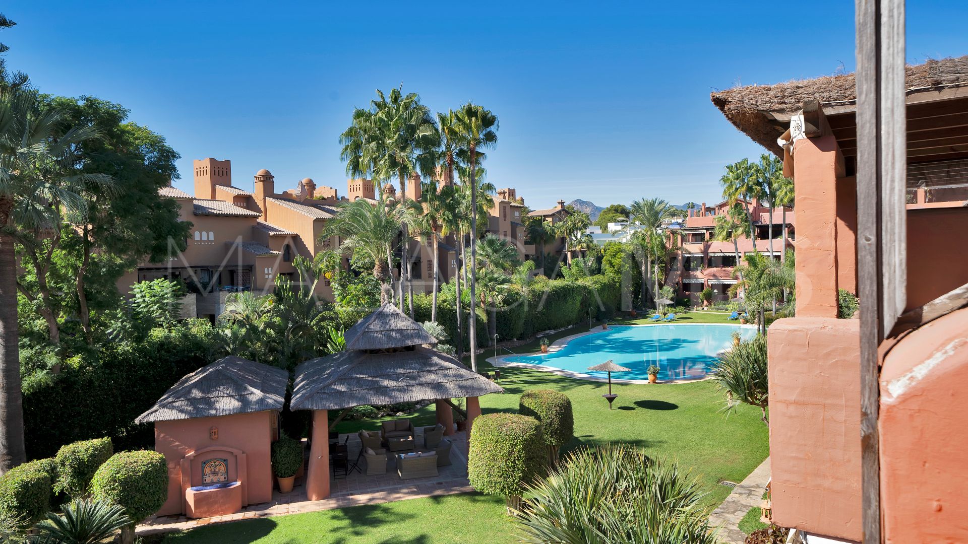 Guadalmina Baja 5 bedrooms triplex for sale