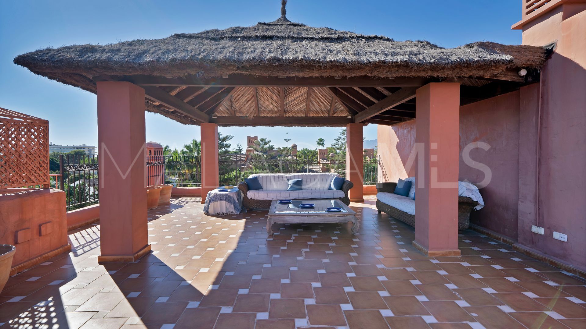 Guadalmina Baja 5 bedrooms triplex for sale