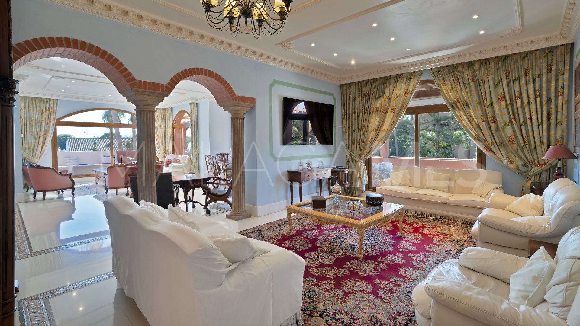 Guadalmina Baja 5 bedrooms triplex for sale