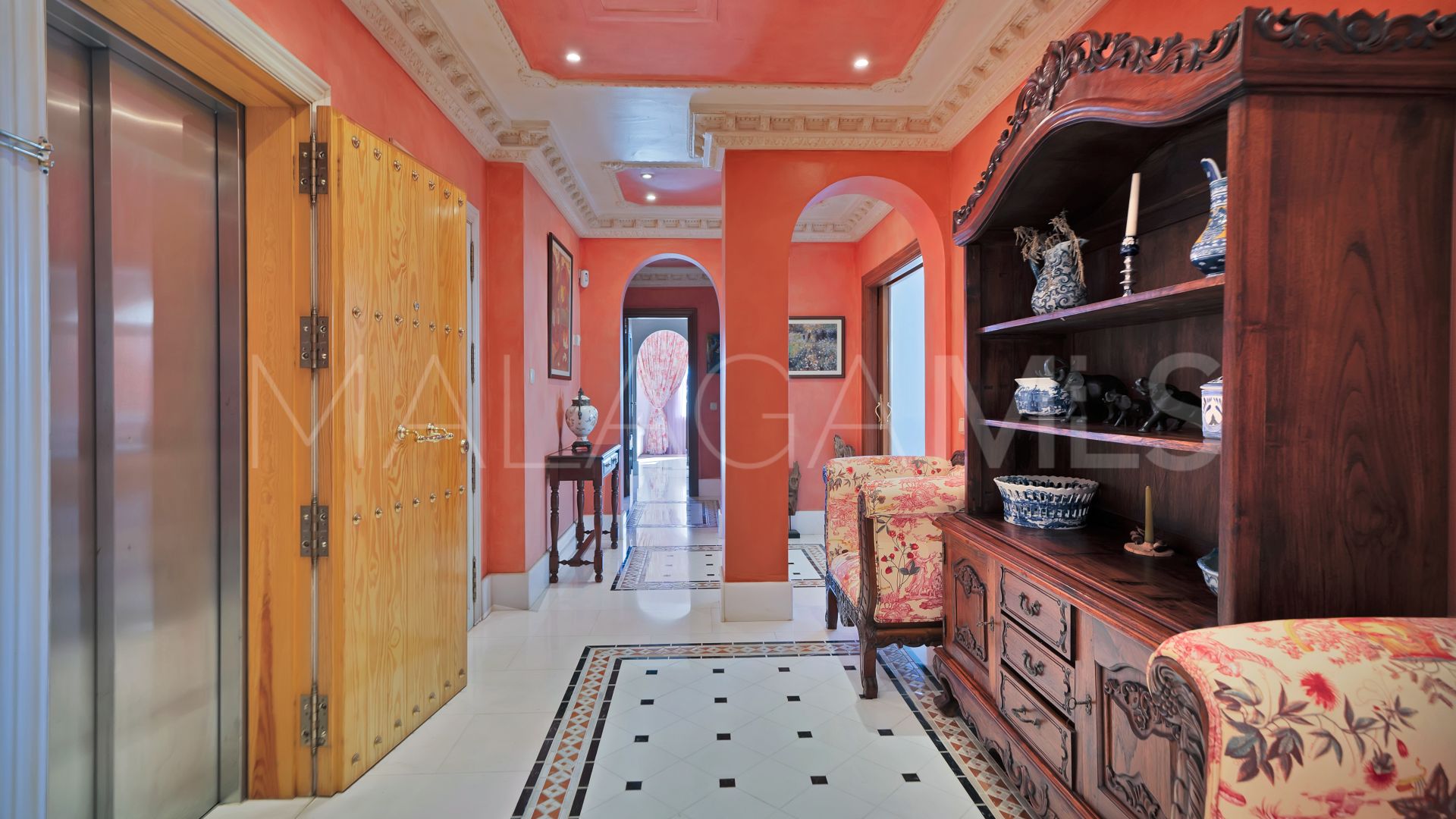 Guadalmina Baja 5 bedrooms triplex for sale