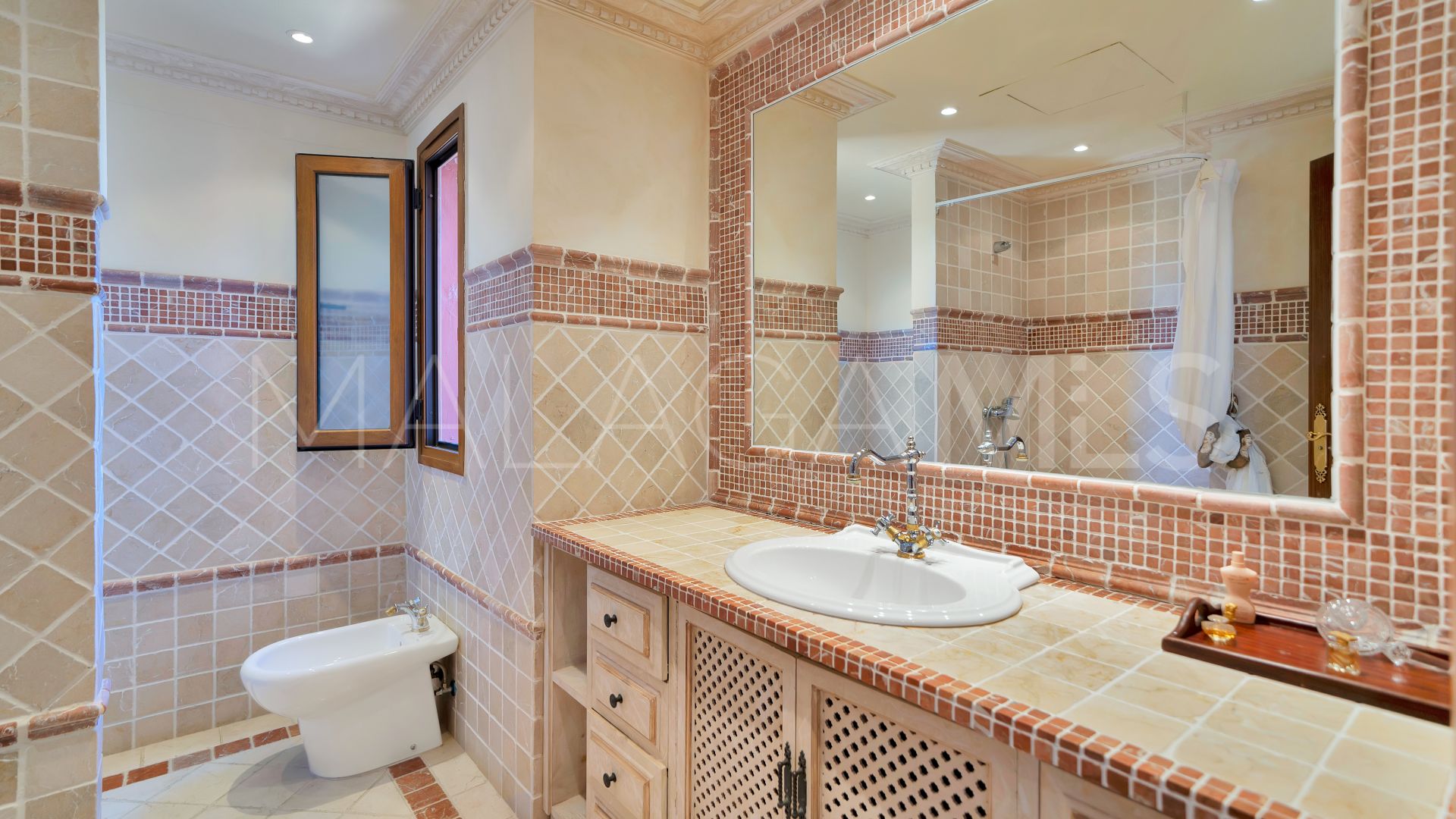 Guadalmina Baja 5 bedrooms triplex for sale