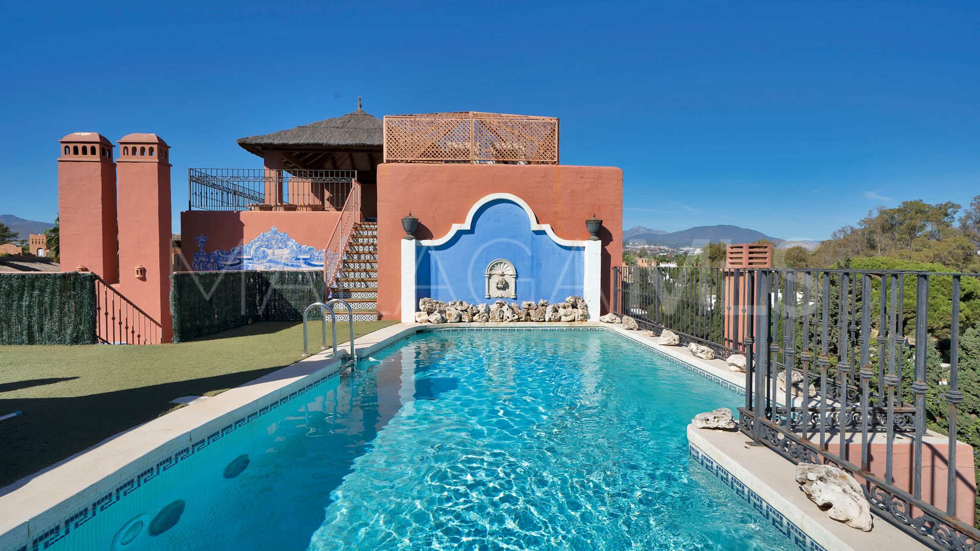 Guadalmina Baja 5 bedrooms triplex for sale