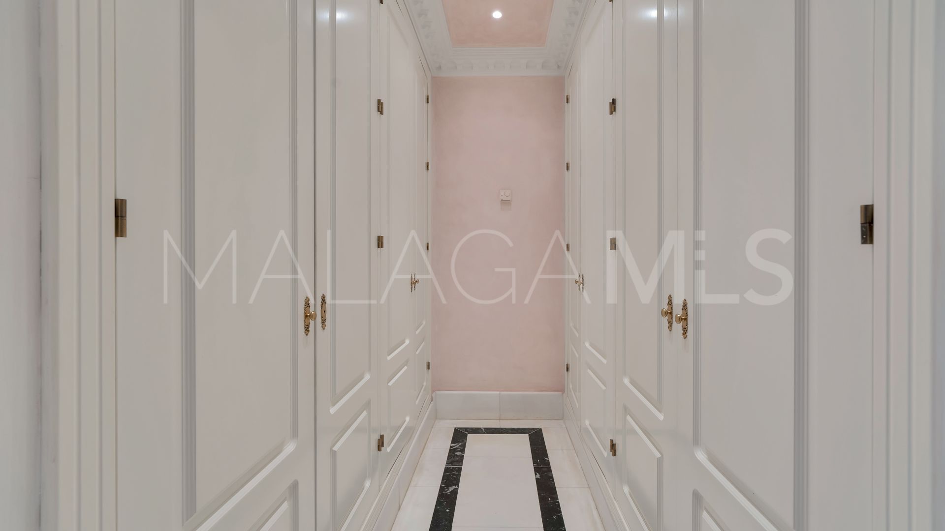 Guadalmina Baja 5 bedrooms triplex for sale