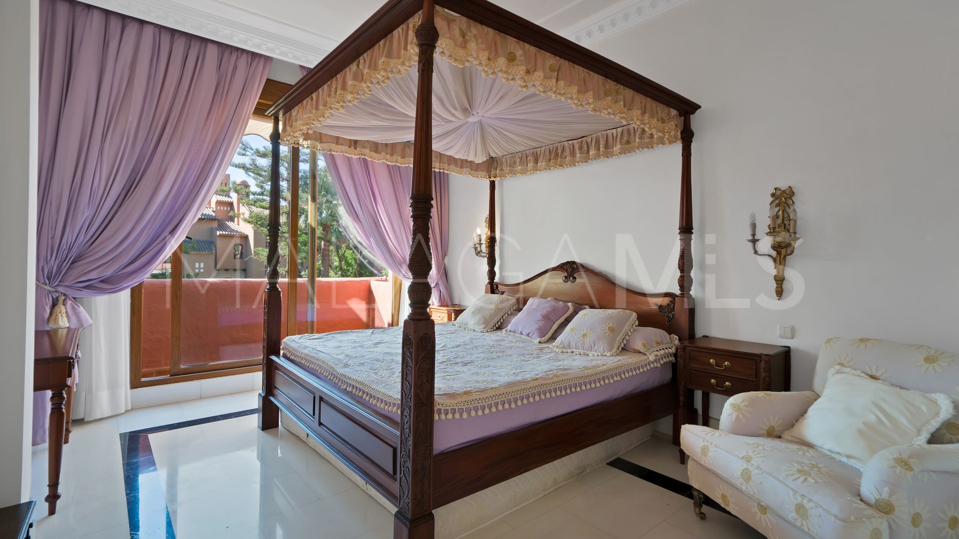 Guadalmina Baja 5 bedrooms triplex for sale