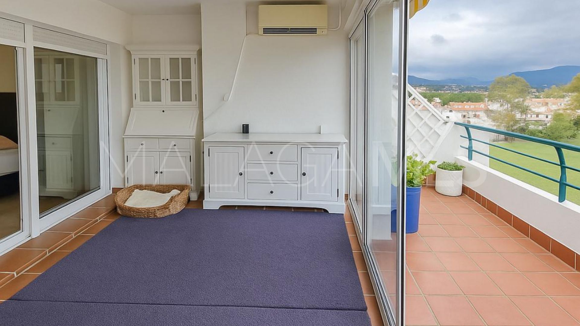 For sale duplex penthouse with 3 bedrooms in Guadalmina Alta