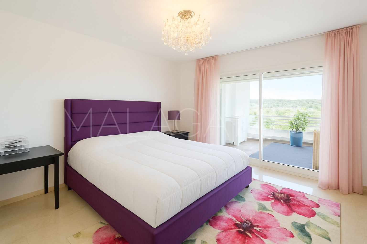 For sale duplex penthouse with 3 bedrooms in Guadalmina Alta