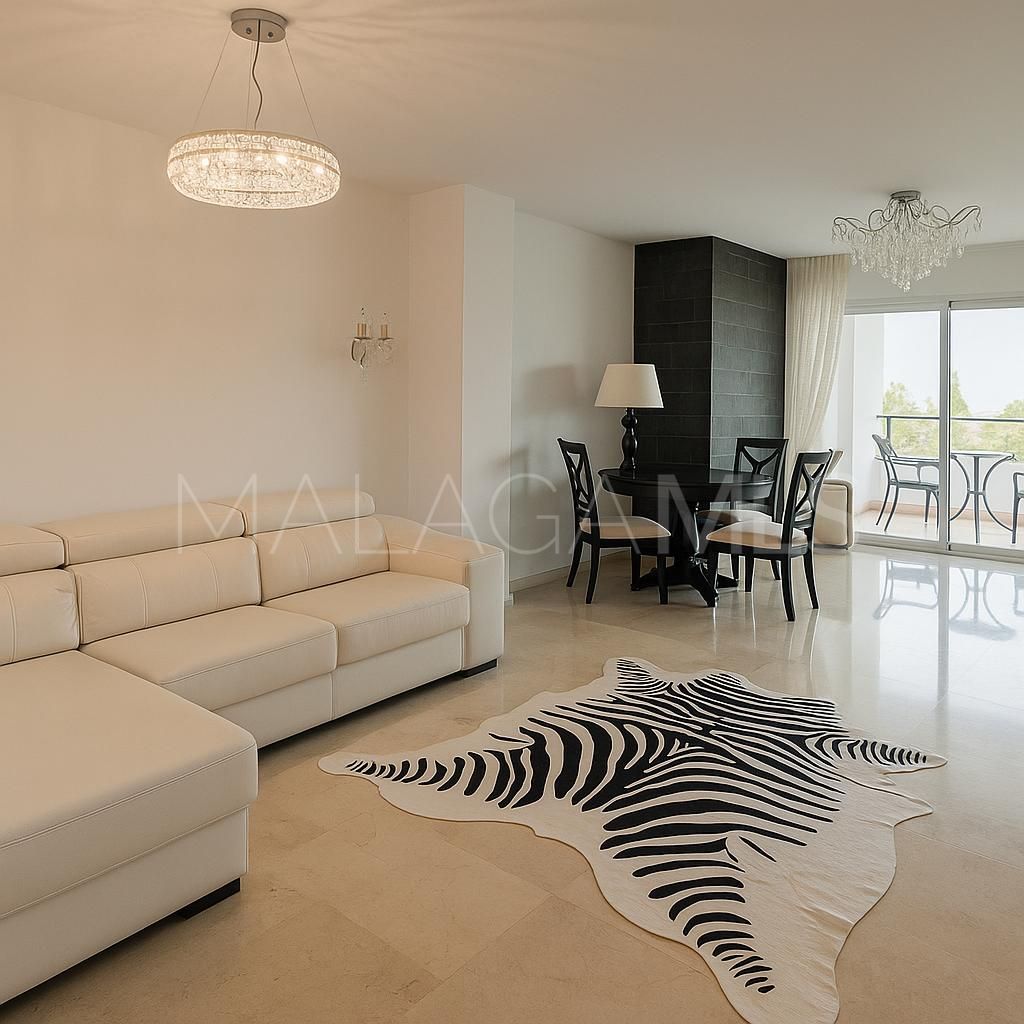 For sale duplex penthouse with 3 bedrooms in Guadalmina Alta