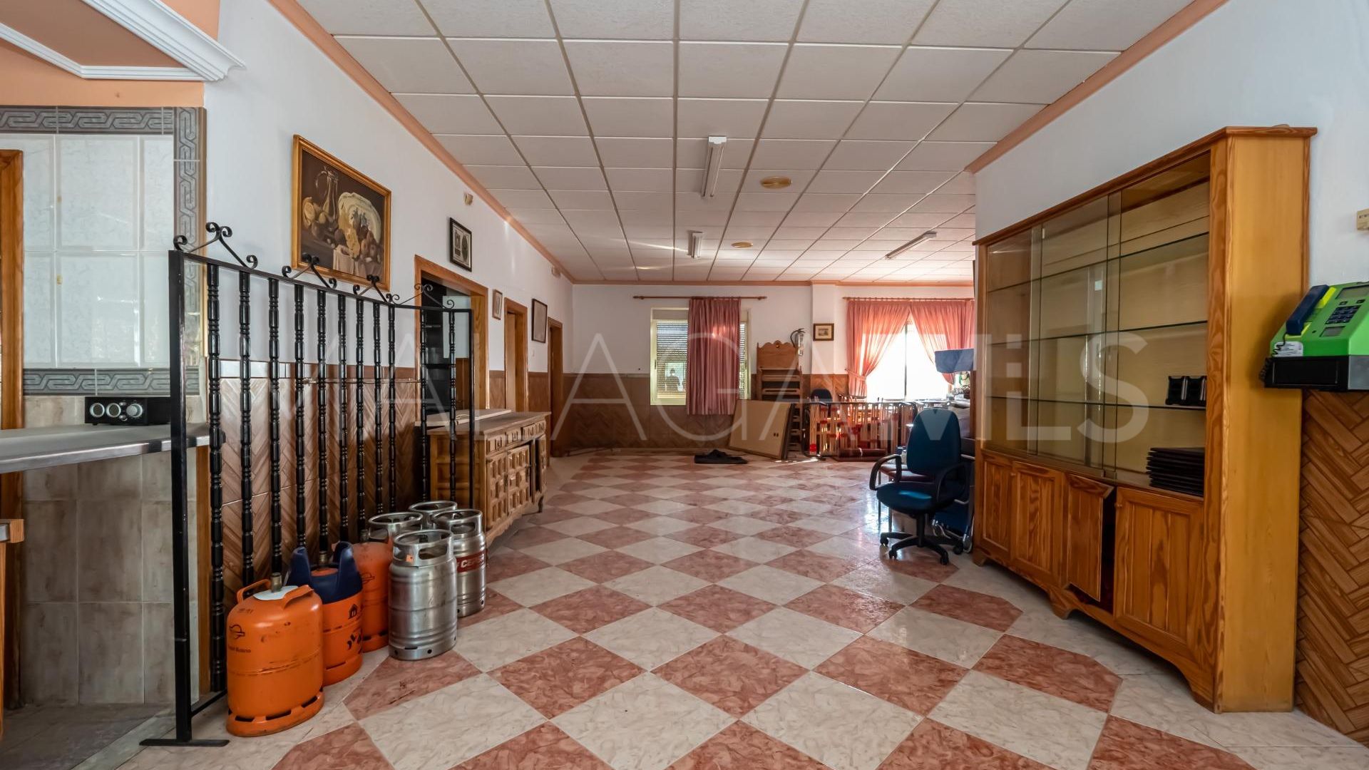 Commercial premises for sale in Alozaina