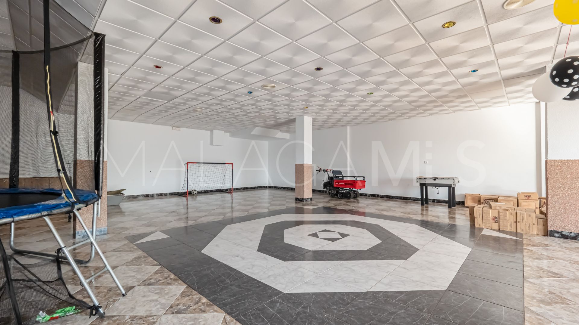 Commercial for sale in Alozaina