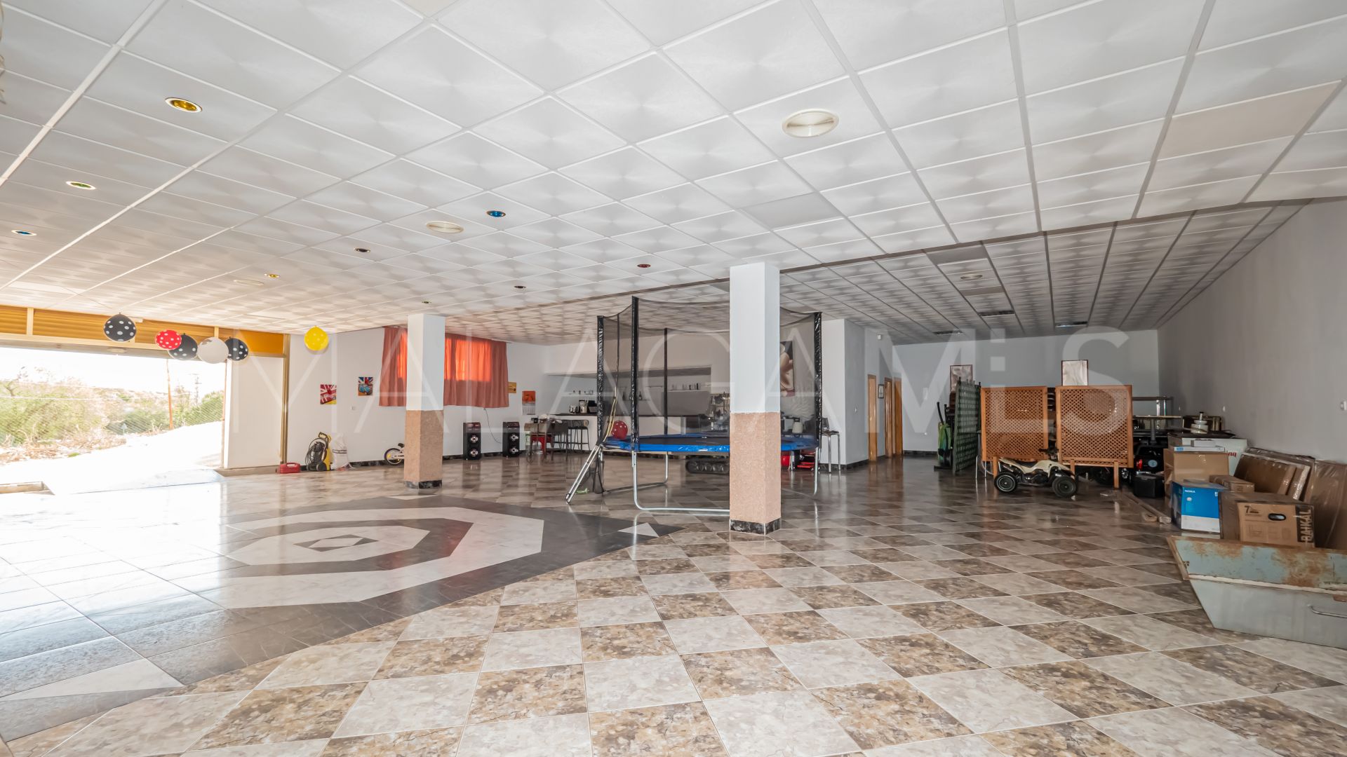 Commercial for sale in Alozaina