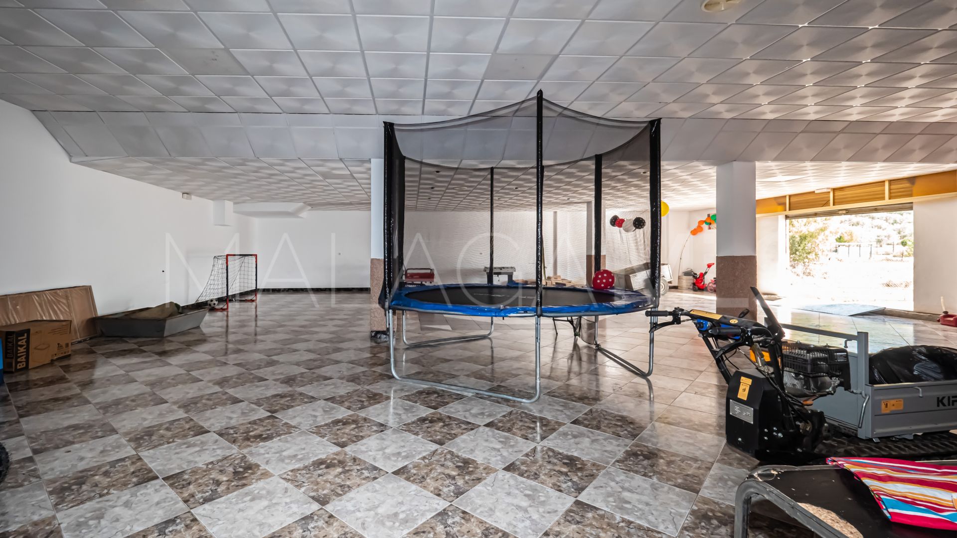 Commercial for sale in Alozaina