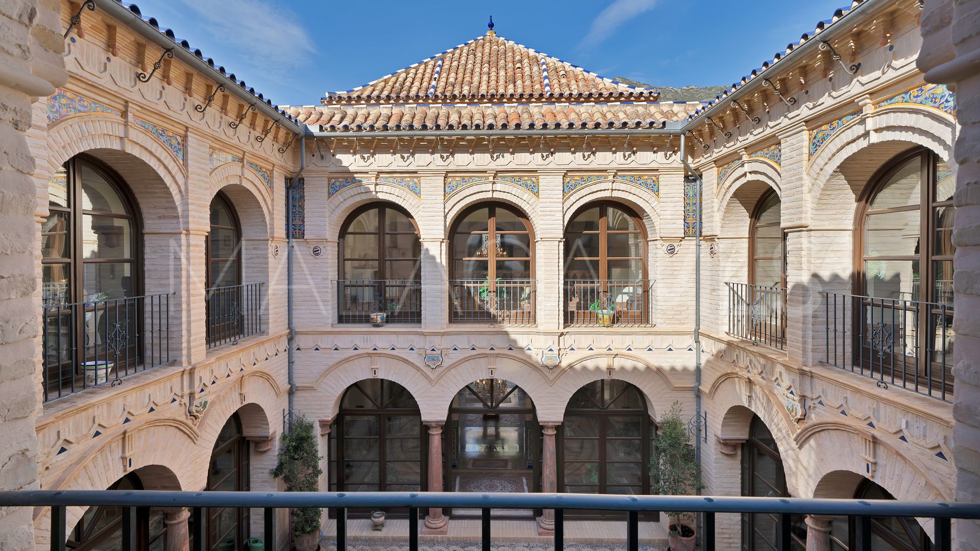 For sale house in Sierra Blanca