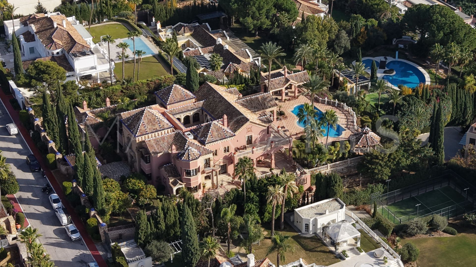 For sale house in Sierra Blanca