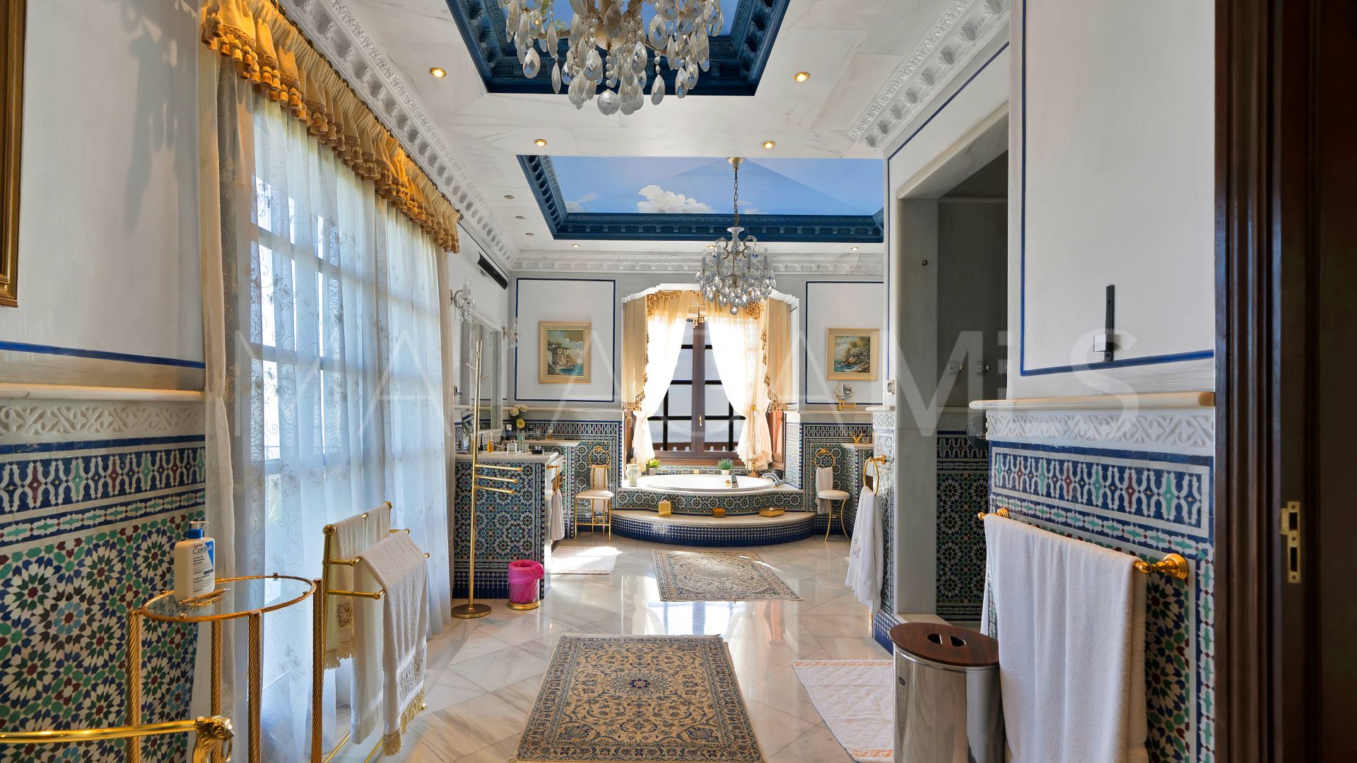 For sale house in Sierra Blanca