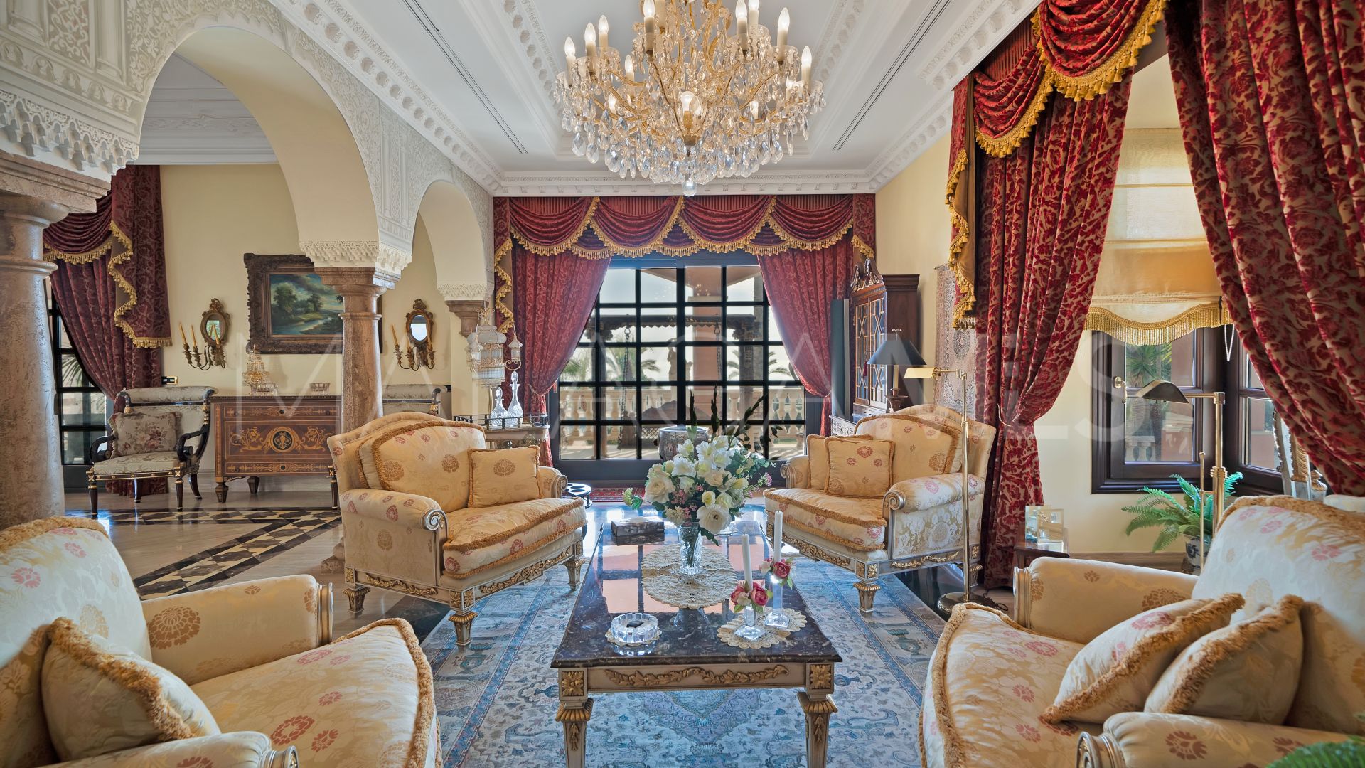 For sale house in Sierra Blanca