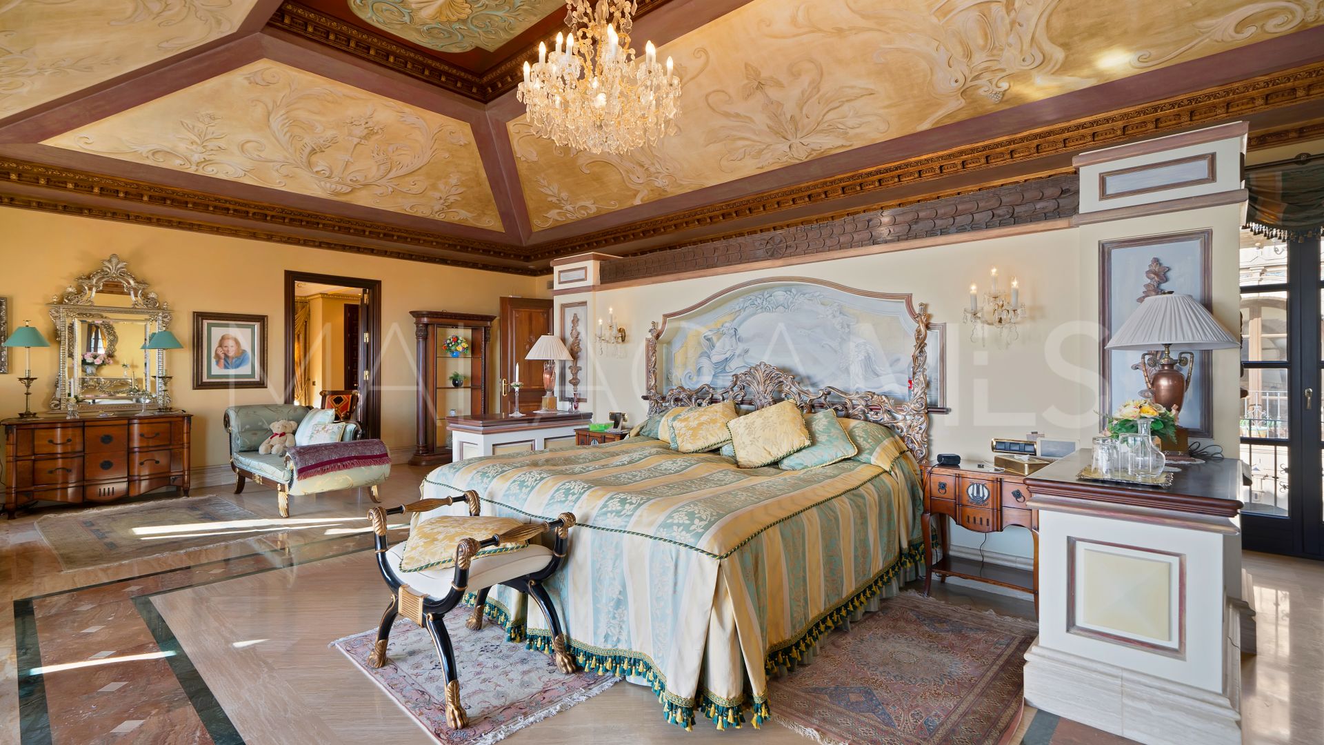 For sale house in Sierra Blanca