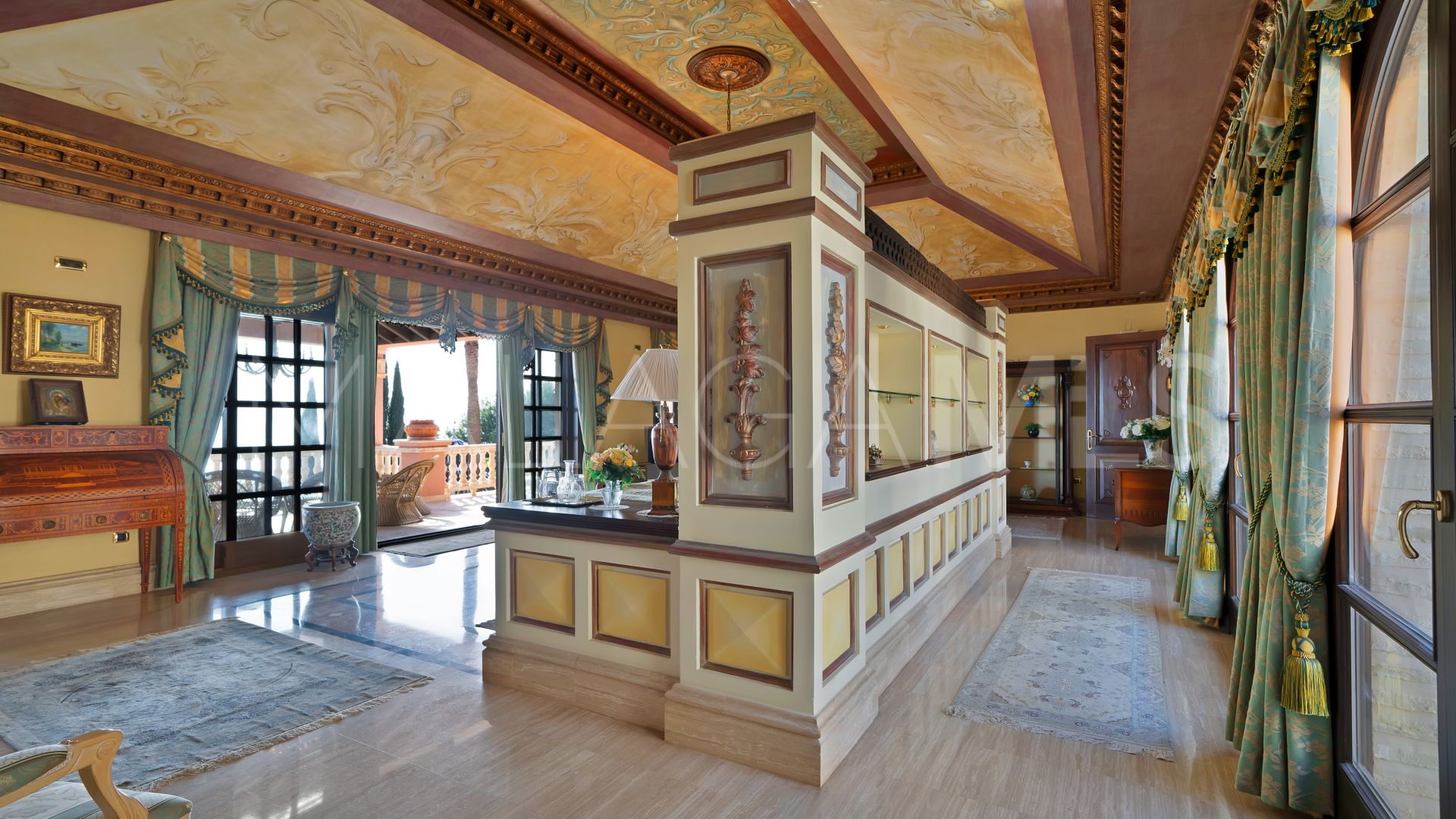 For sale house in Sierra Blanca