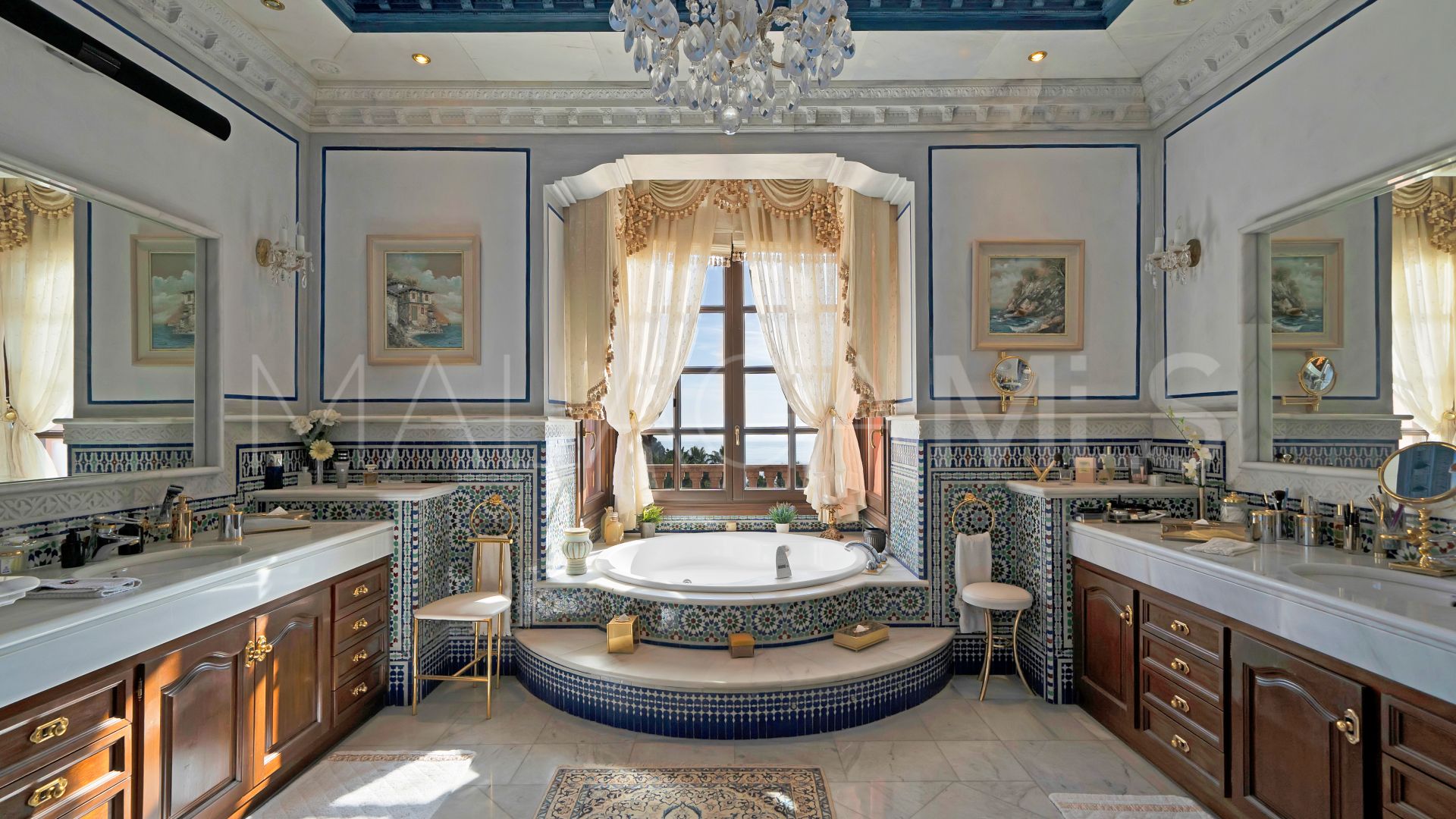 For sale house in Sierra Blanca