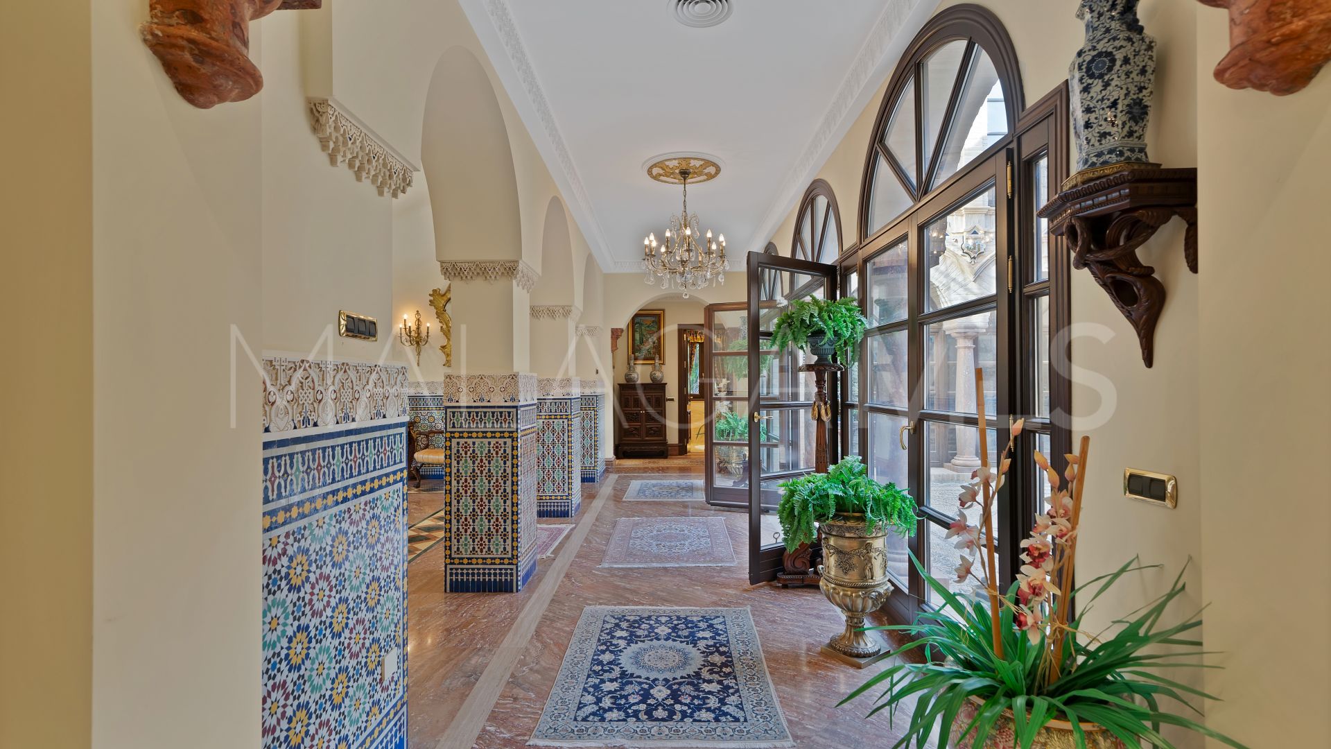 For sale house in Sierra Blanca