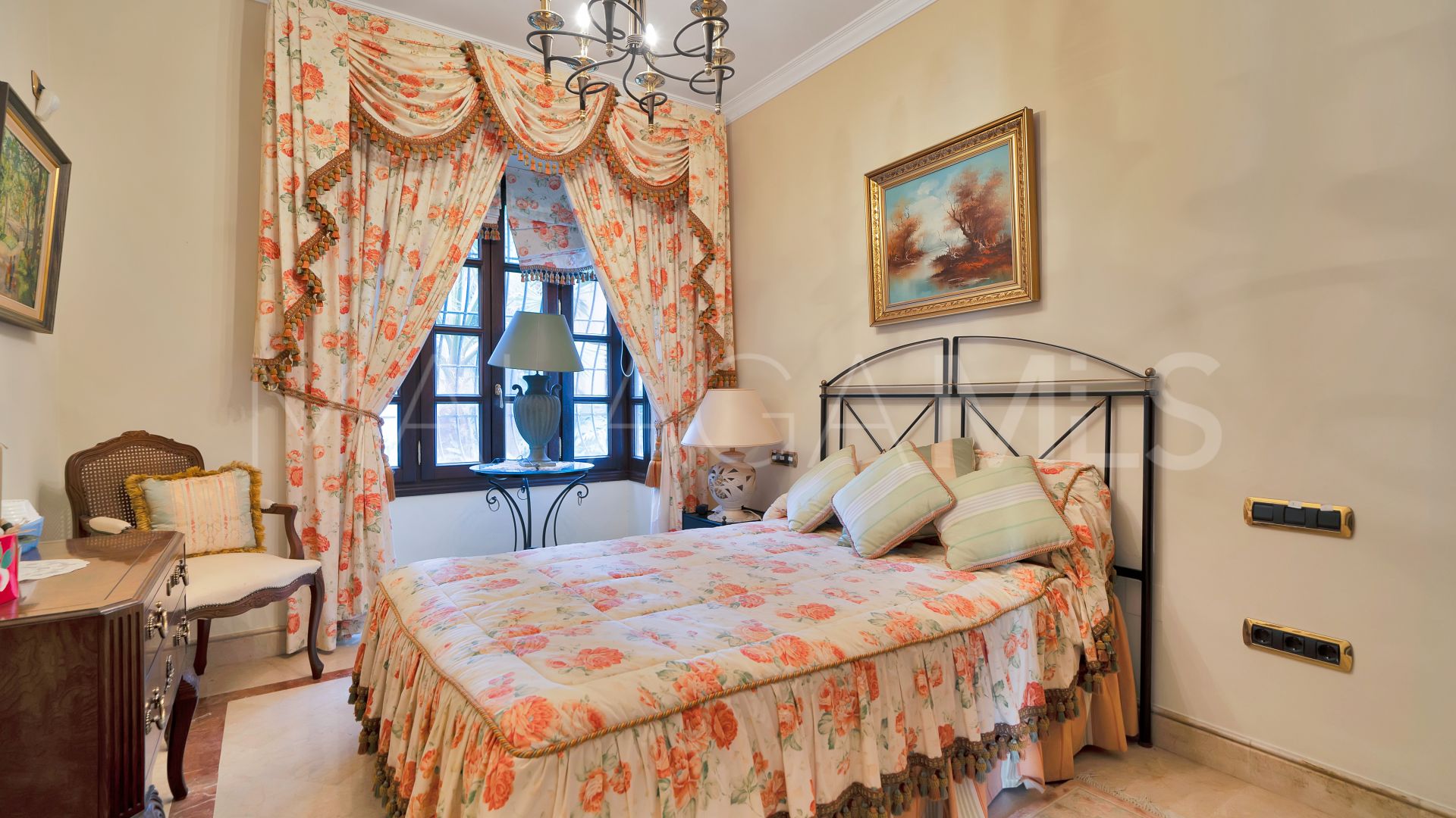 For sale house in Sierra Blanca