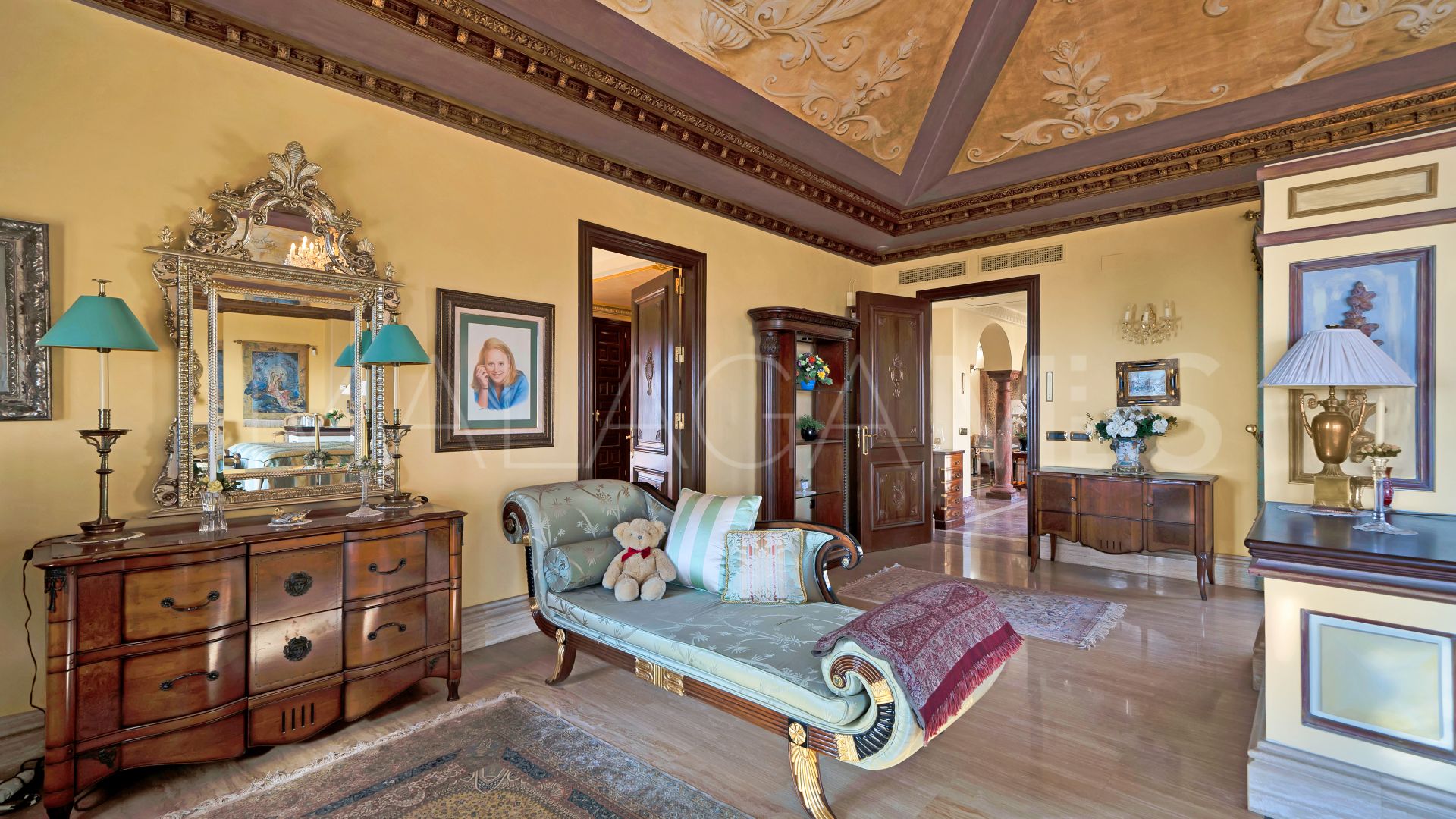 For sale house in Sierra Blanca