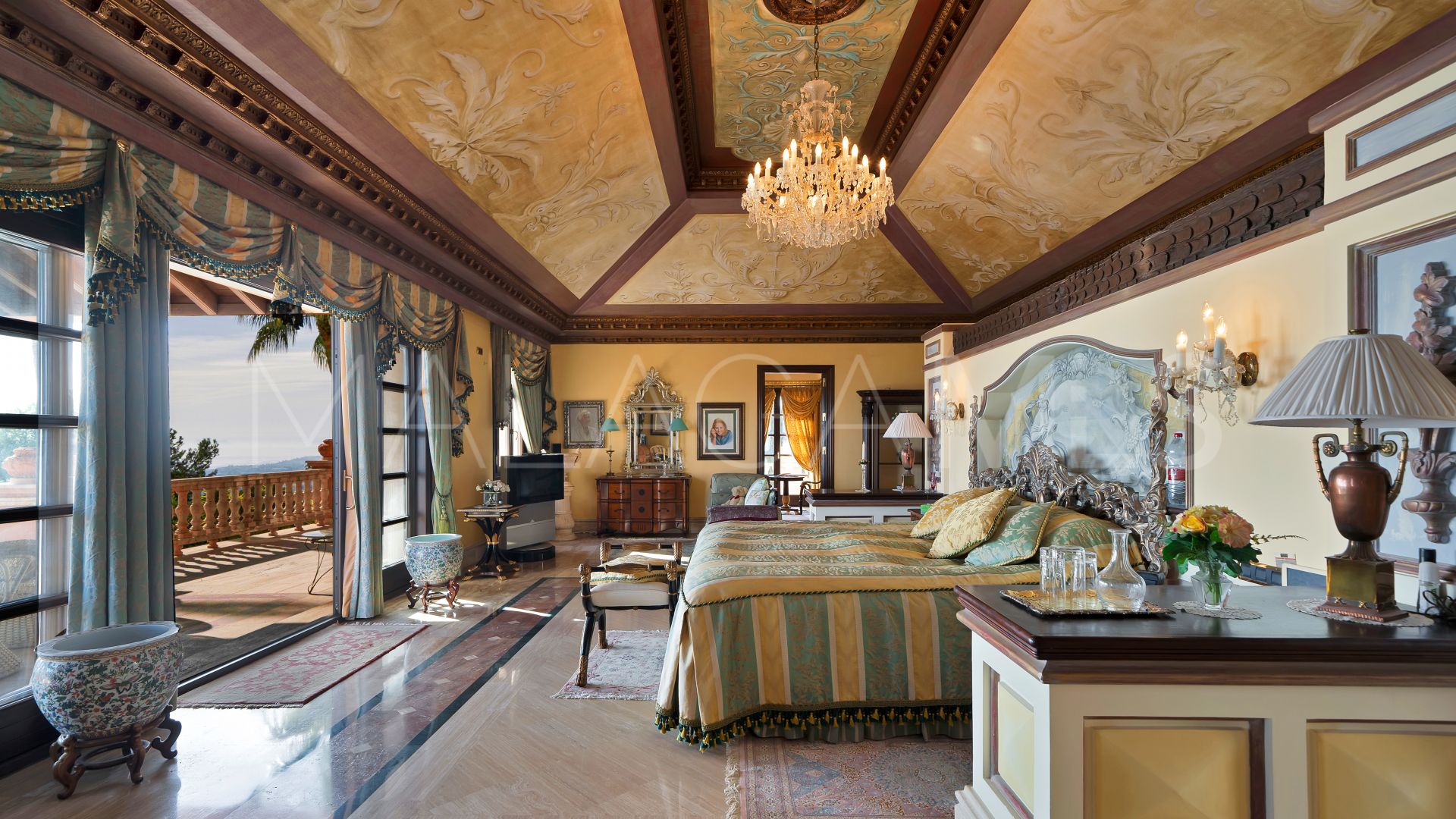 For sale house in Sierra Blanca