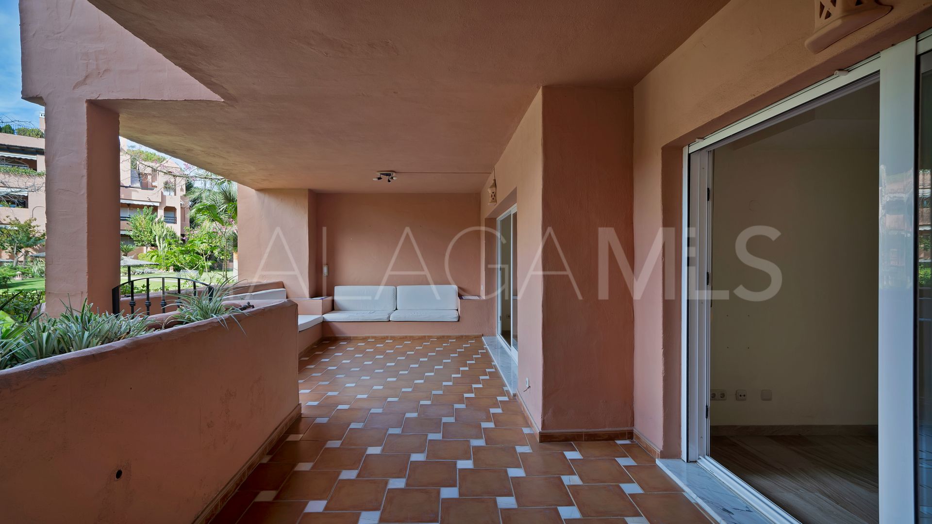 Appartement rez de chaussée for sale in Guadalmina Baja