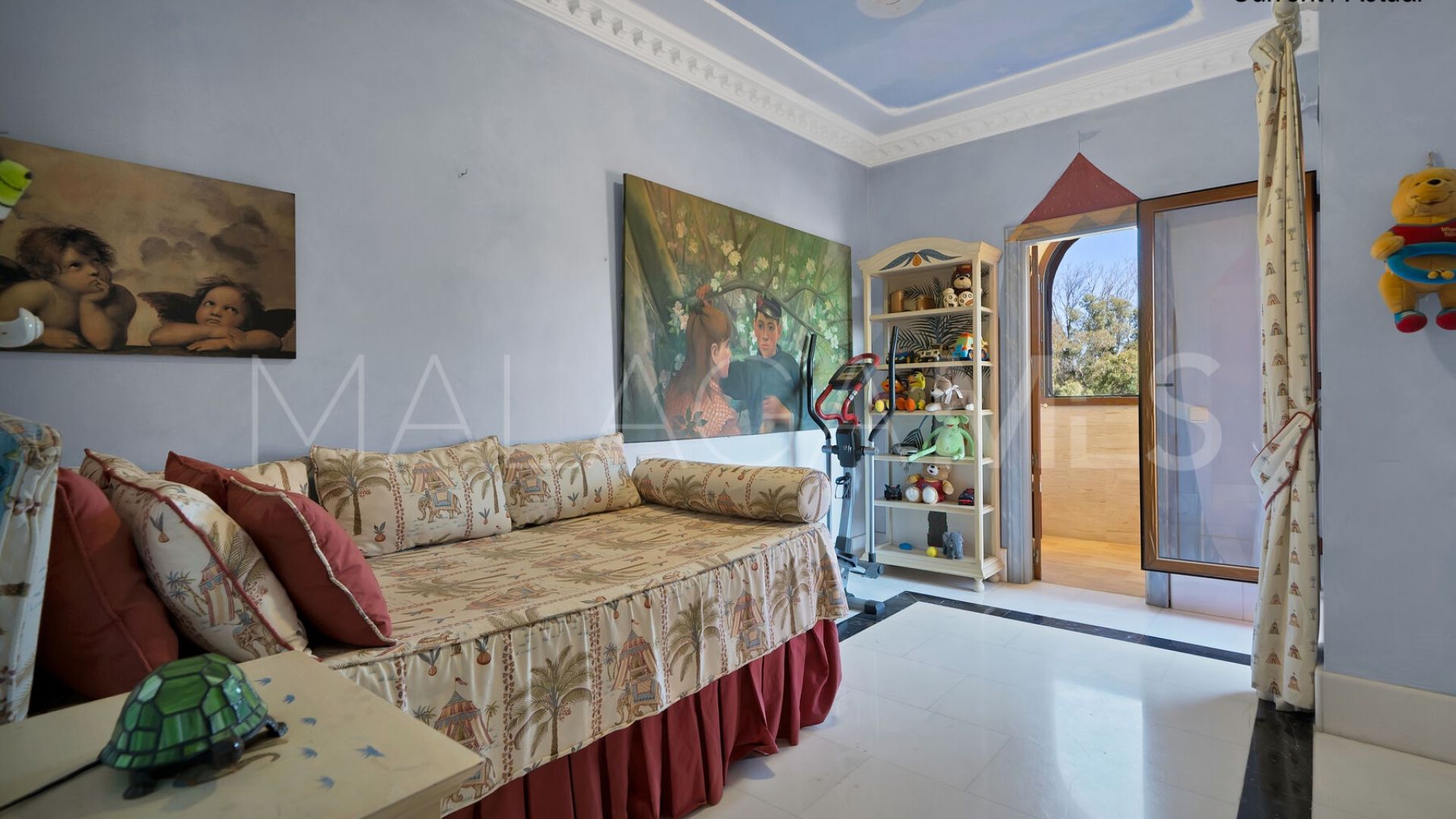 Triplex for sale in Guadalmina Baja